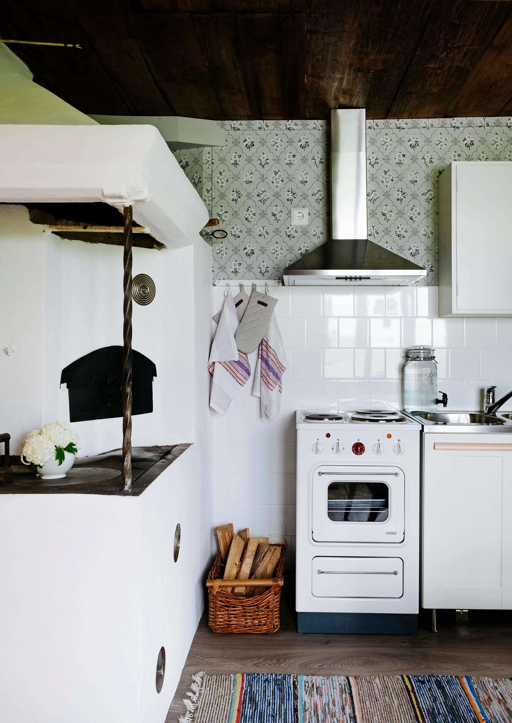 Old baking oven and old electric stove