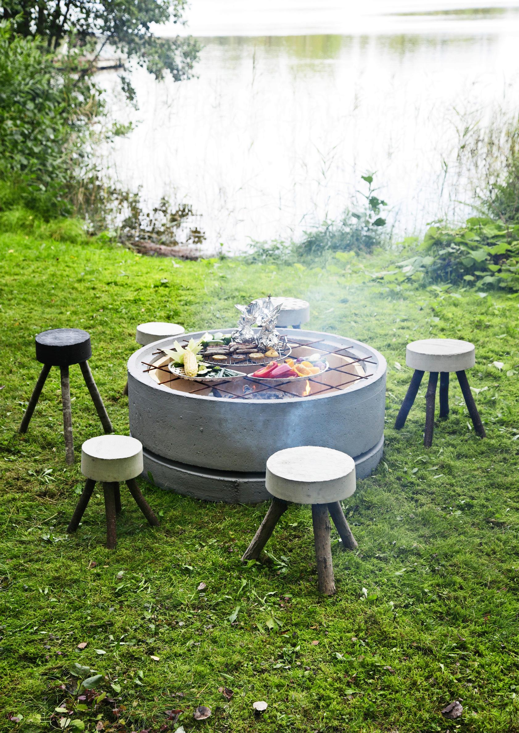 Fire pit from a well ring
