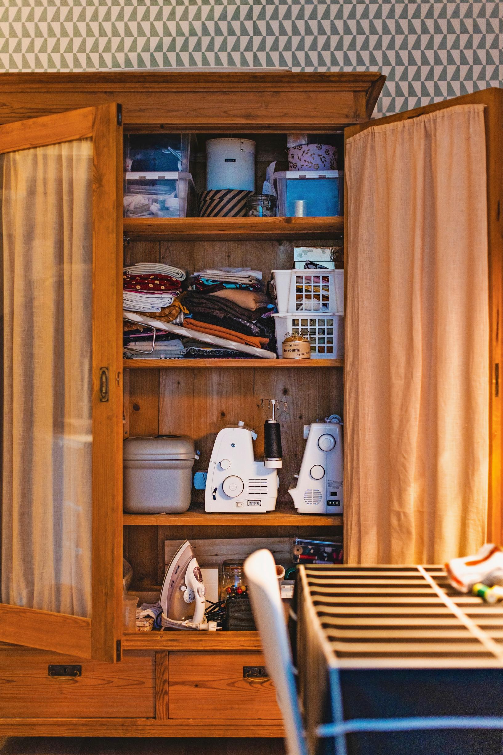 Illustrator Johanna Ilander’s sewing station