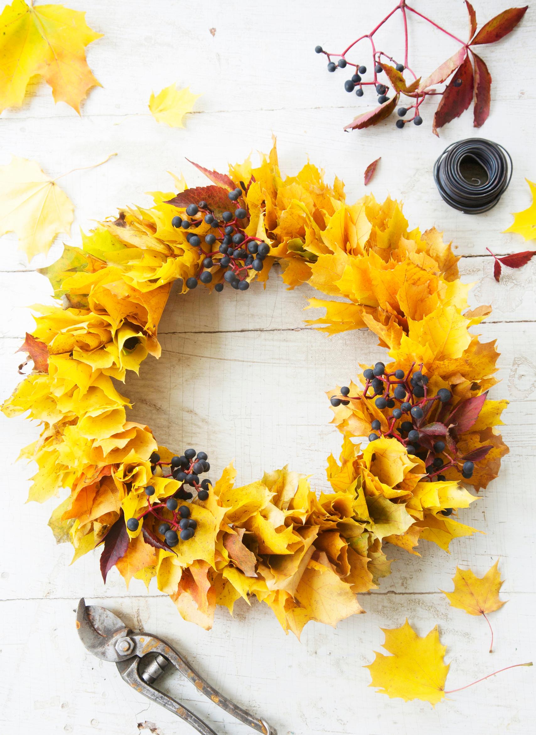 maple leaf wreath