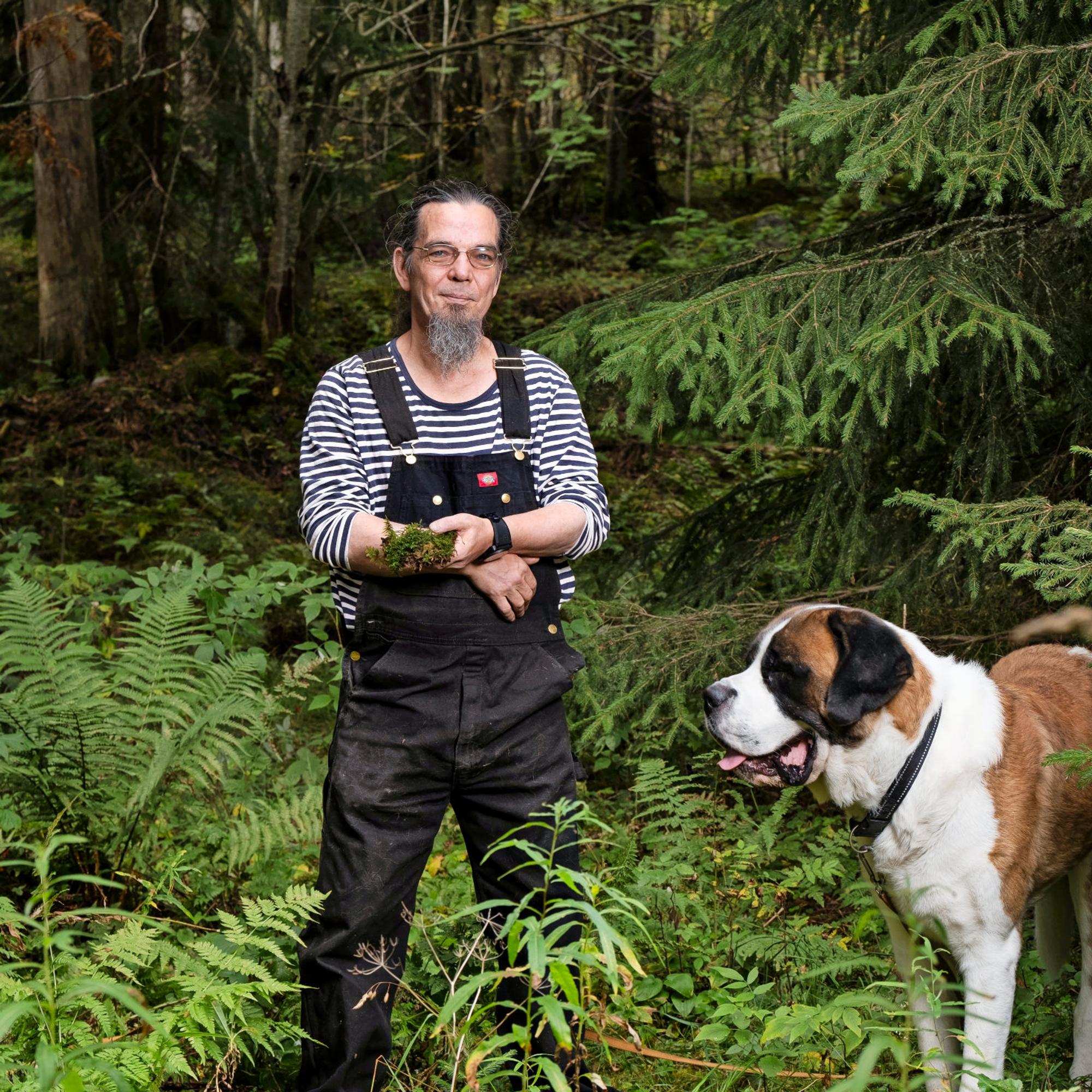 Welder crafts extraordinary jewelry: “Once, a client wanted a piece made from their father’s artificial heart valve”