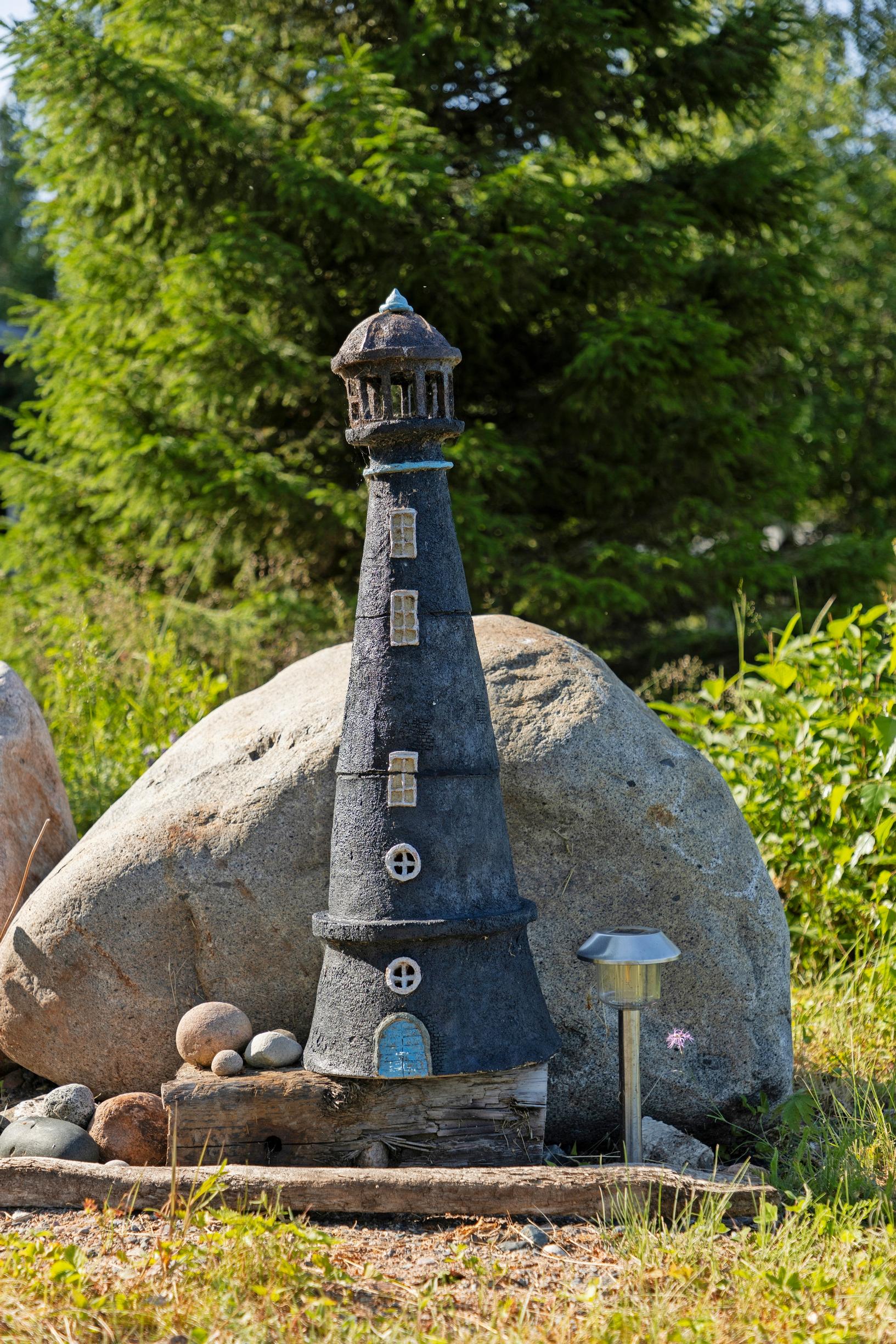 A ceramic lighthouse created by Marita