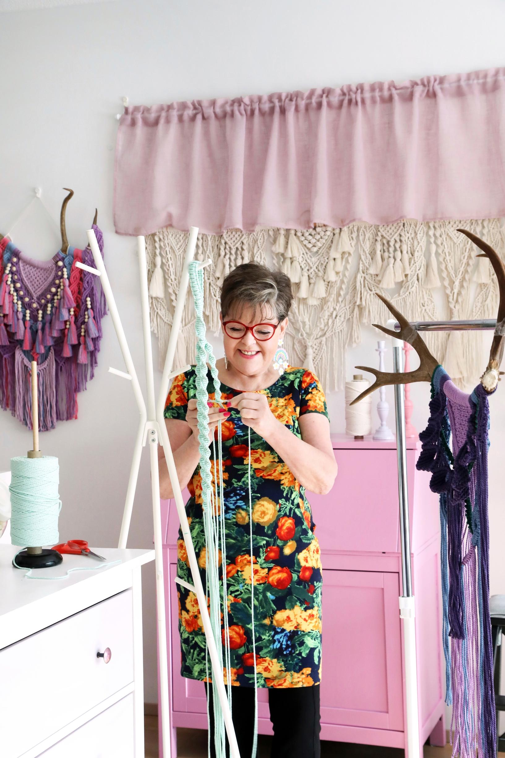 Kirsi knotting