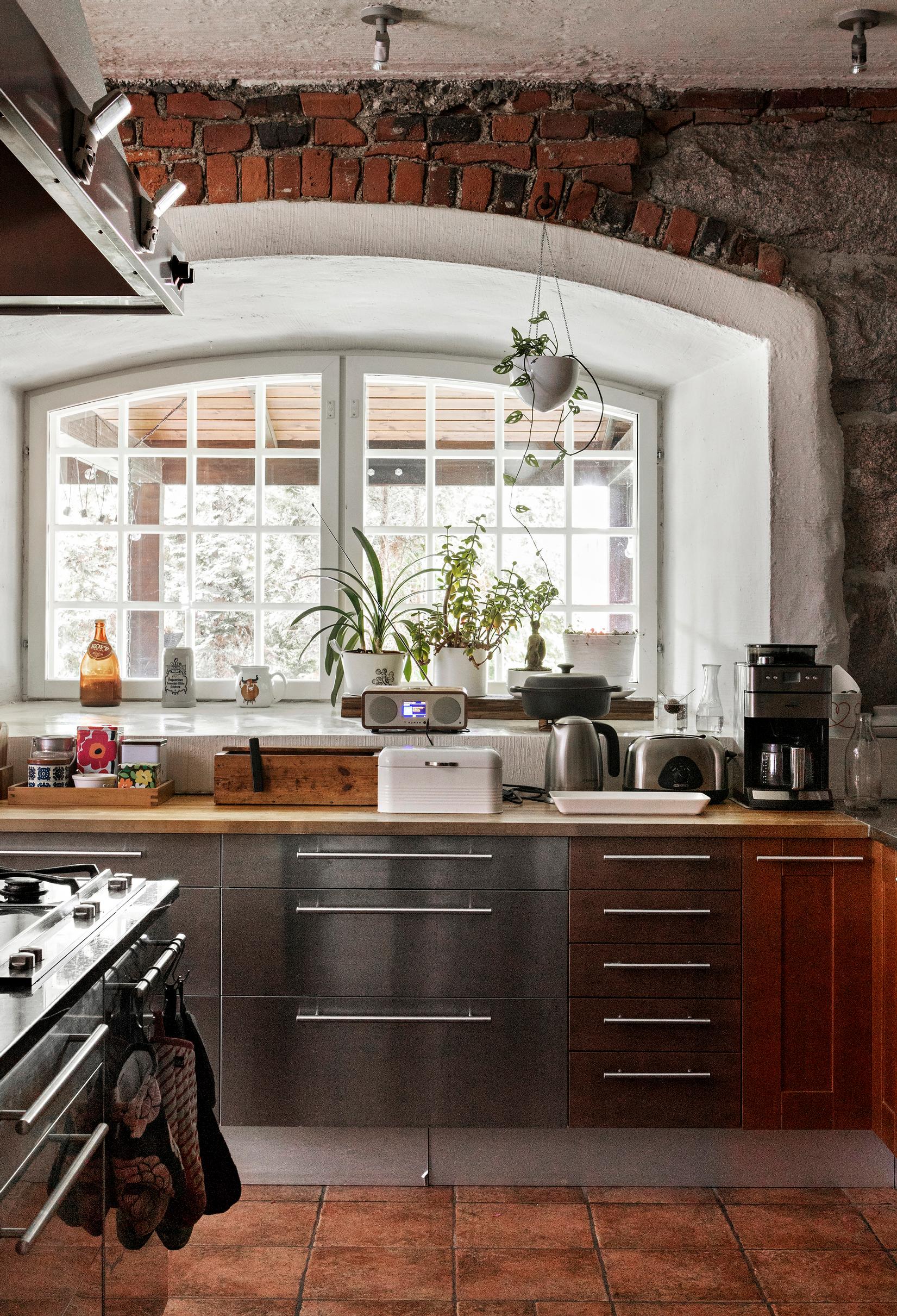 Pane windows in the kitchen