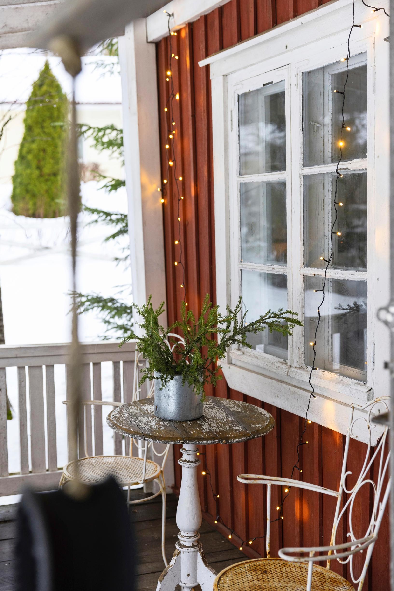 The lakeside cottage terrace.