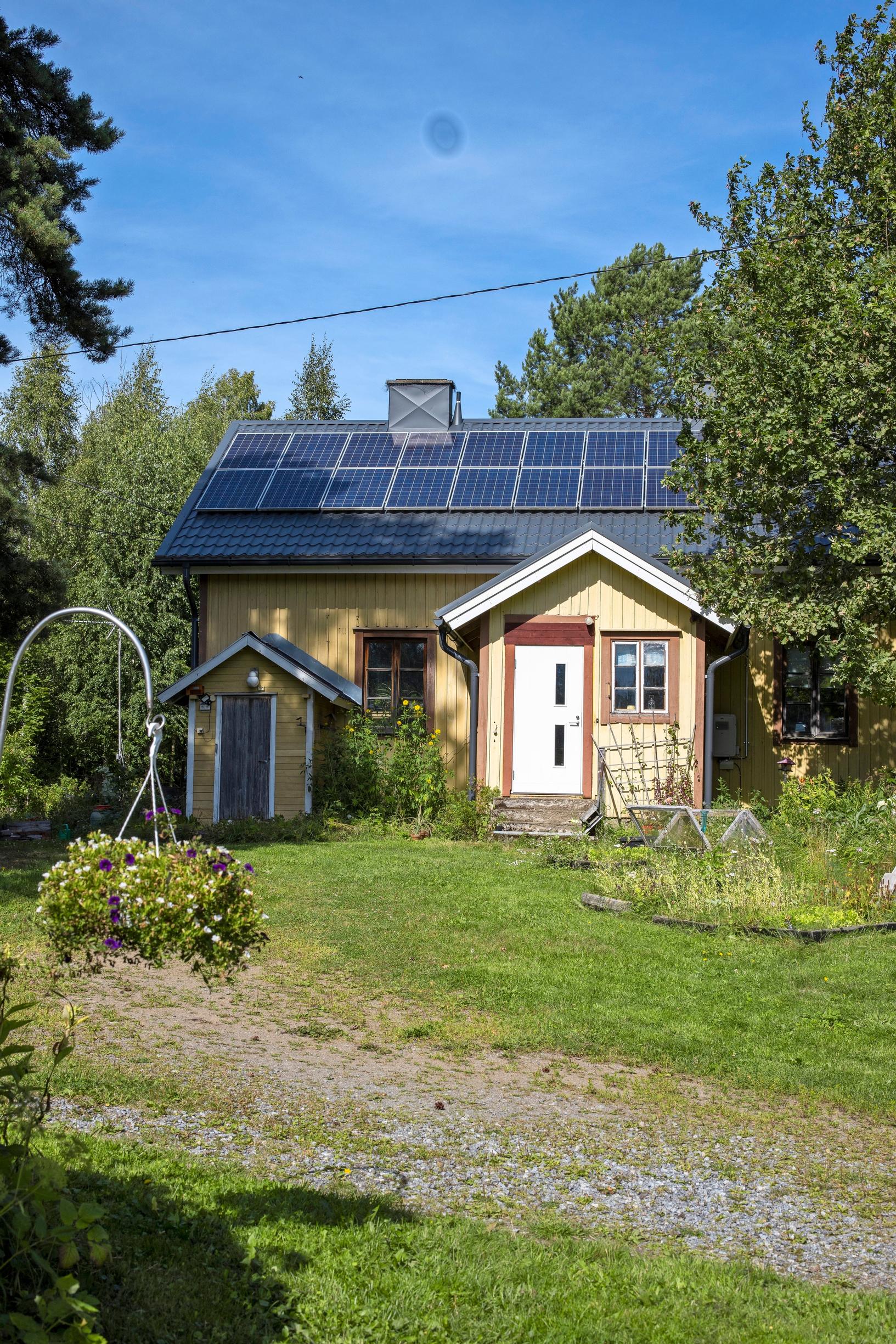 Along with solar panels, the Beyond Buckthorns homestead in Finland makes use of its own biogas.