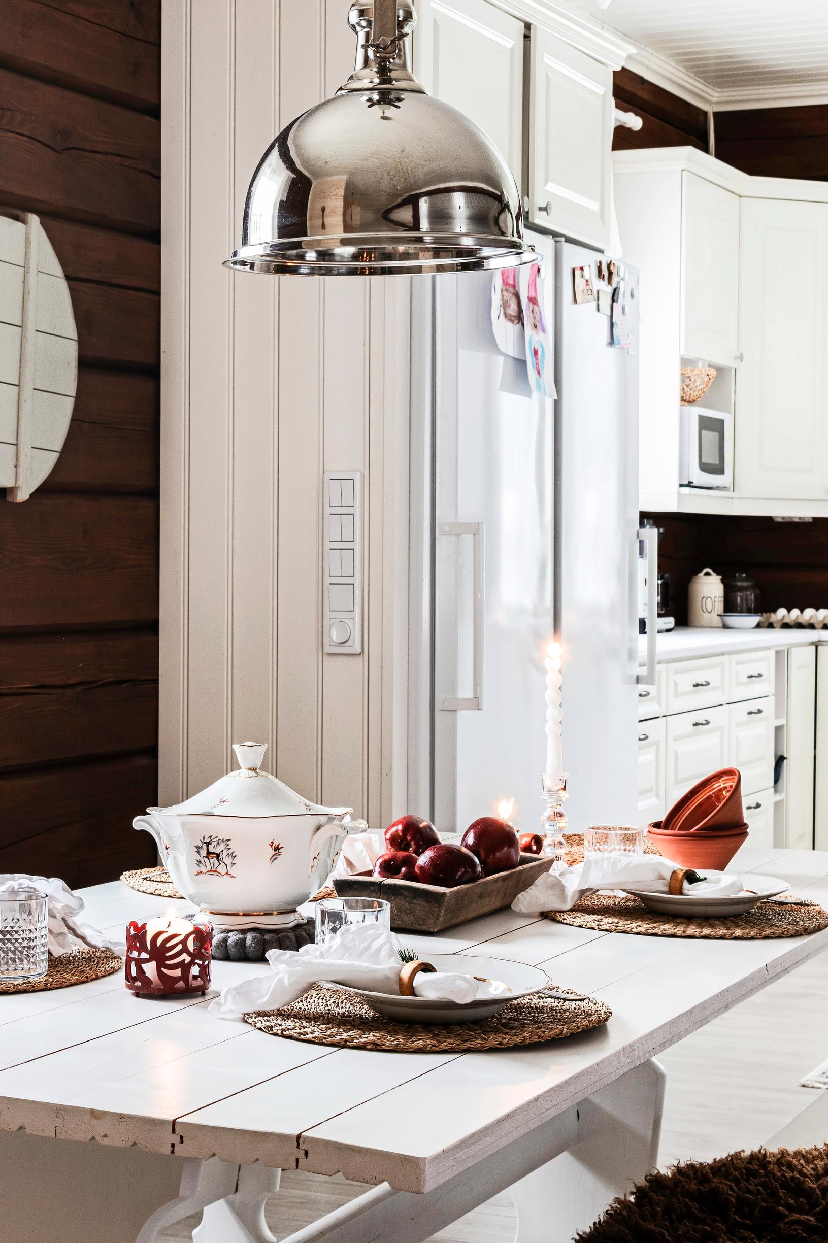 Table set with Arabia’s Kauris dinnerware