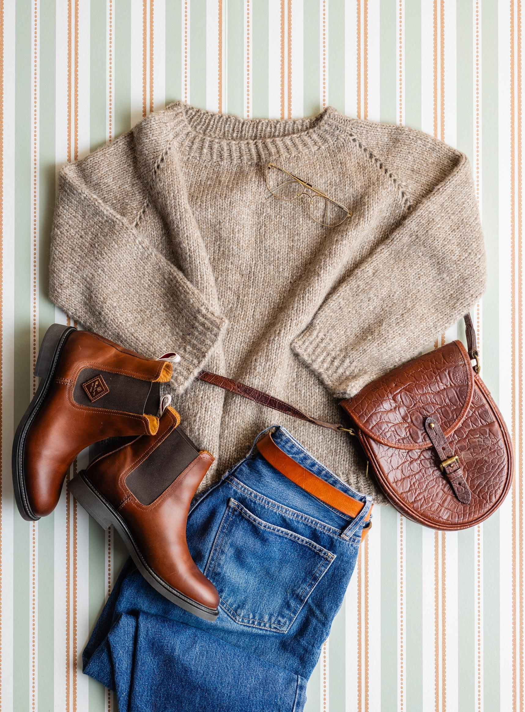 Raglan wool sweater styled in an outfit