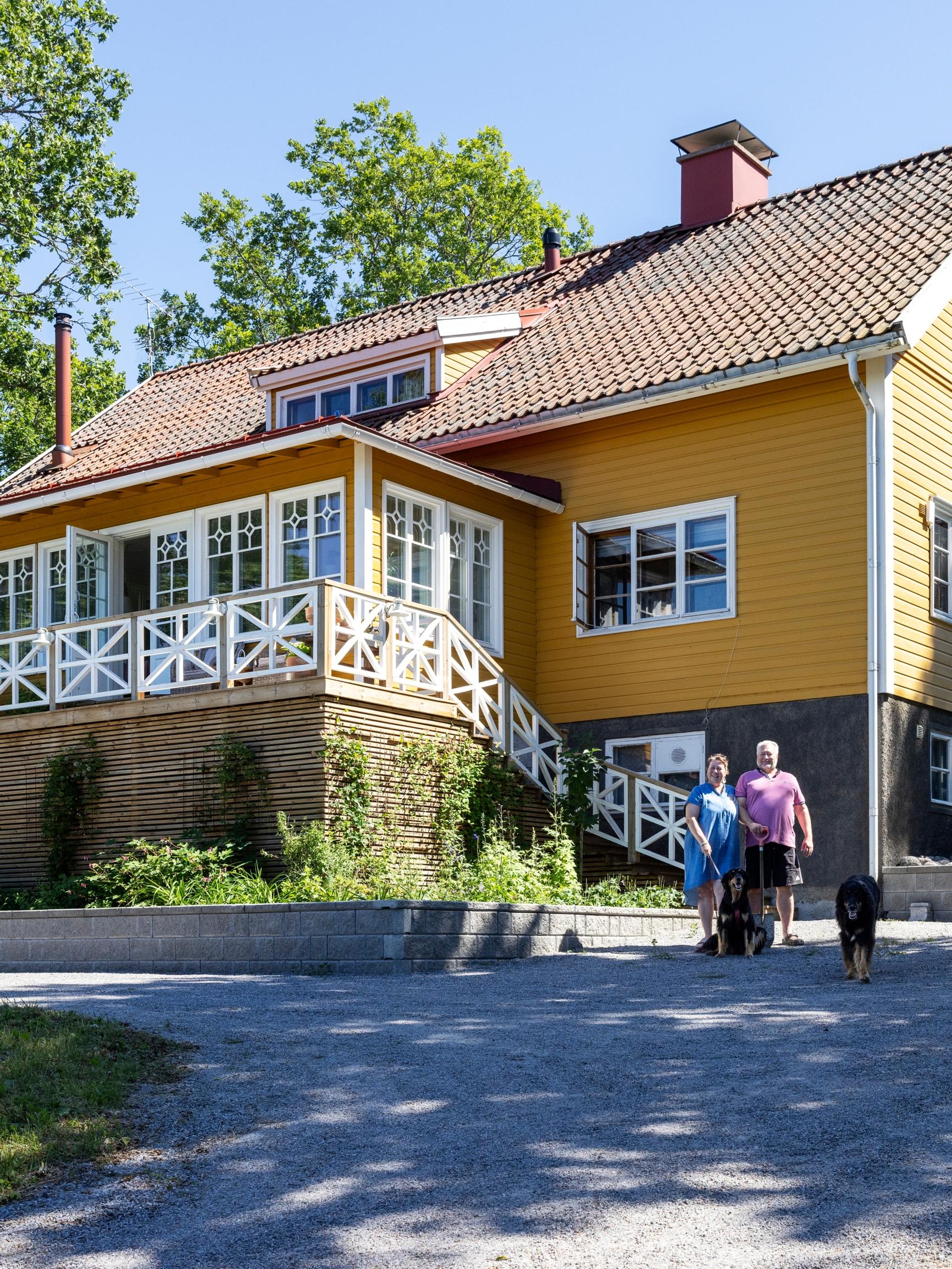Swept away by a seaside dream: Heidi and Markku sold everything and took Heidi’s mother to the countryside