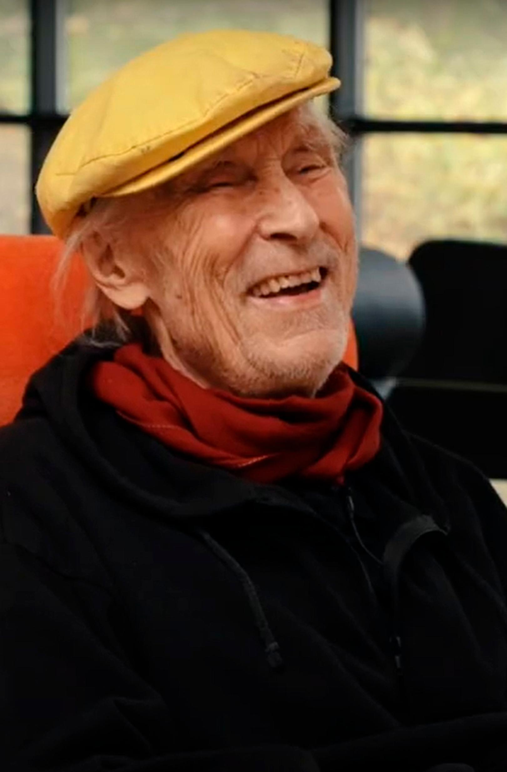 Legendary designer Yrjö Kukkapuro: Rare video interview at the birthplace of the world-famous ‘Karuselli’ chair