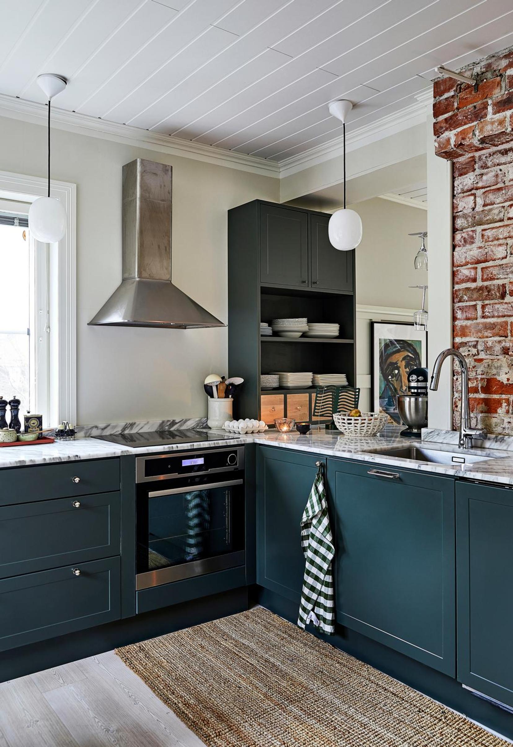 Dark green kitchen