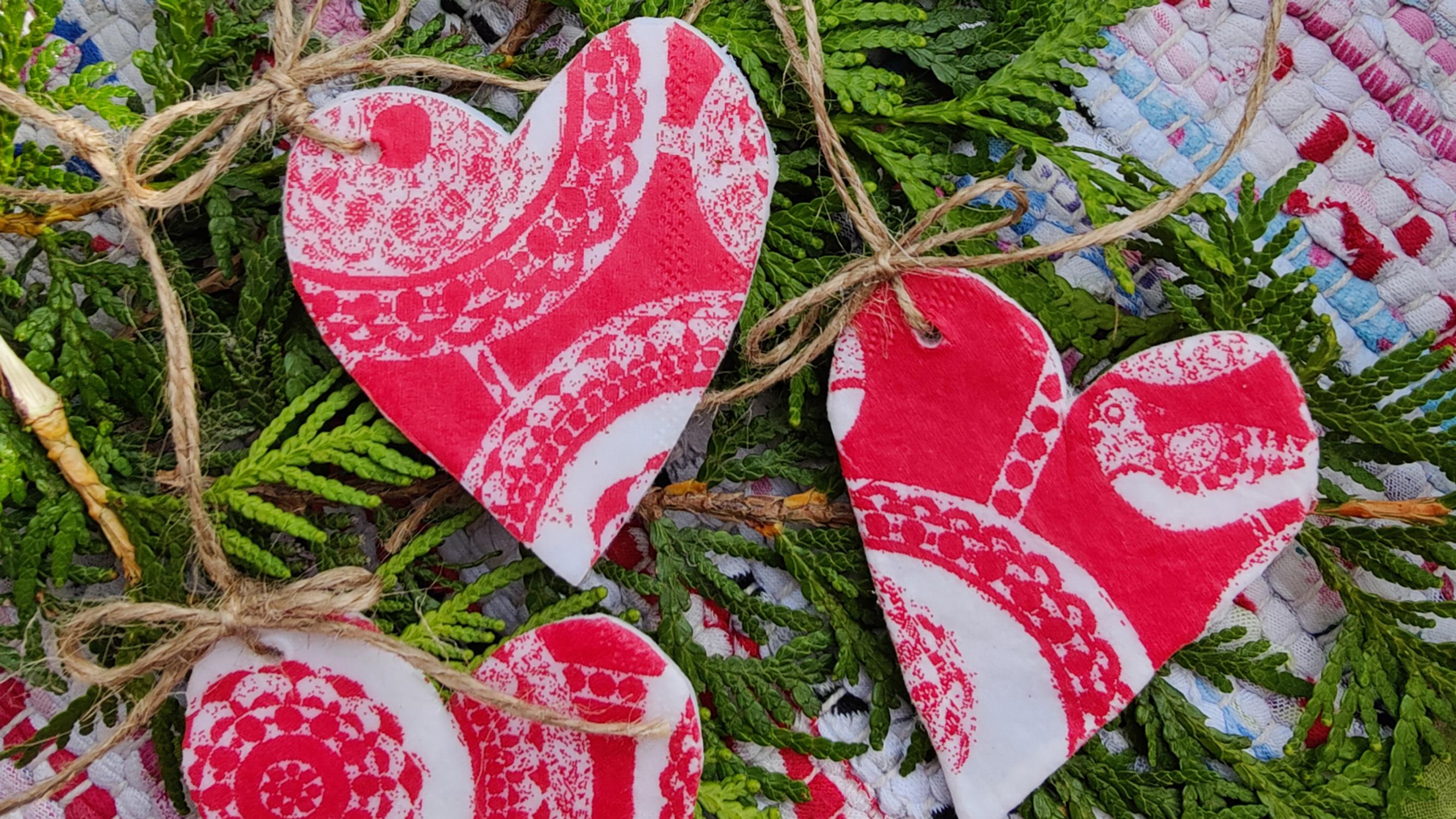 Make your own firestarter hearts: a pretty and affordable gift idea (easy tutorial!)