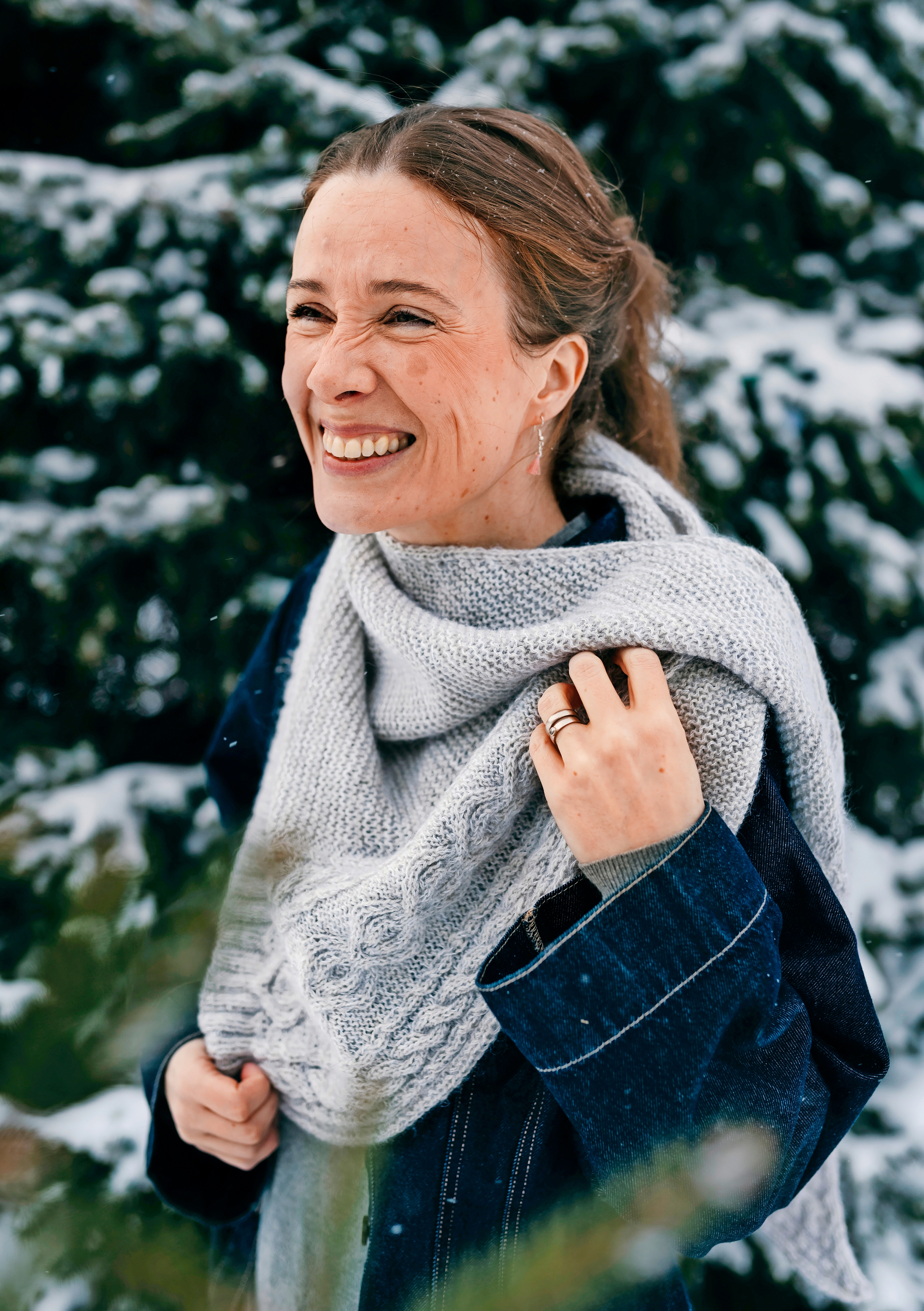 Knitted cable scarf—get the pattern! | Kotona Living