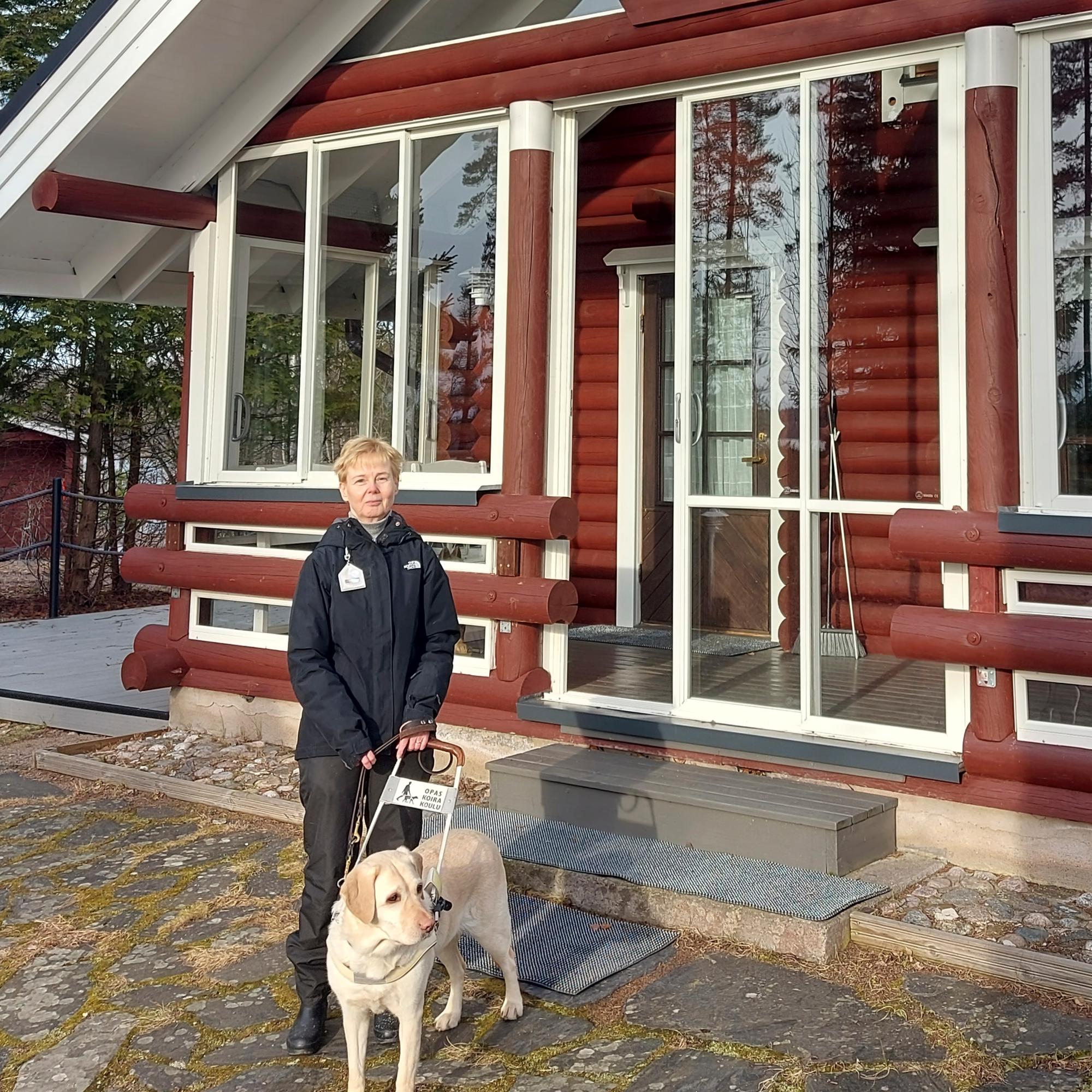 Visually impaired couple enjoy their cabin with help from their guide dog: “The cabin means freedom to us”