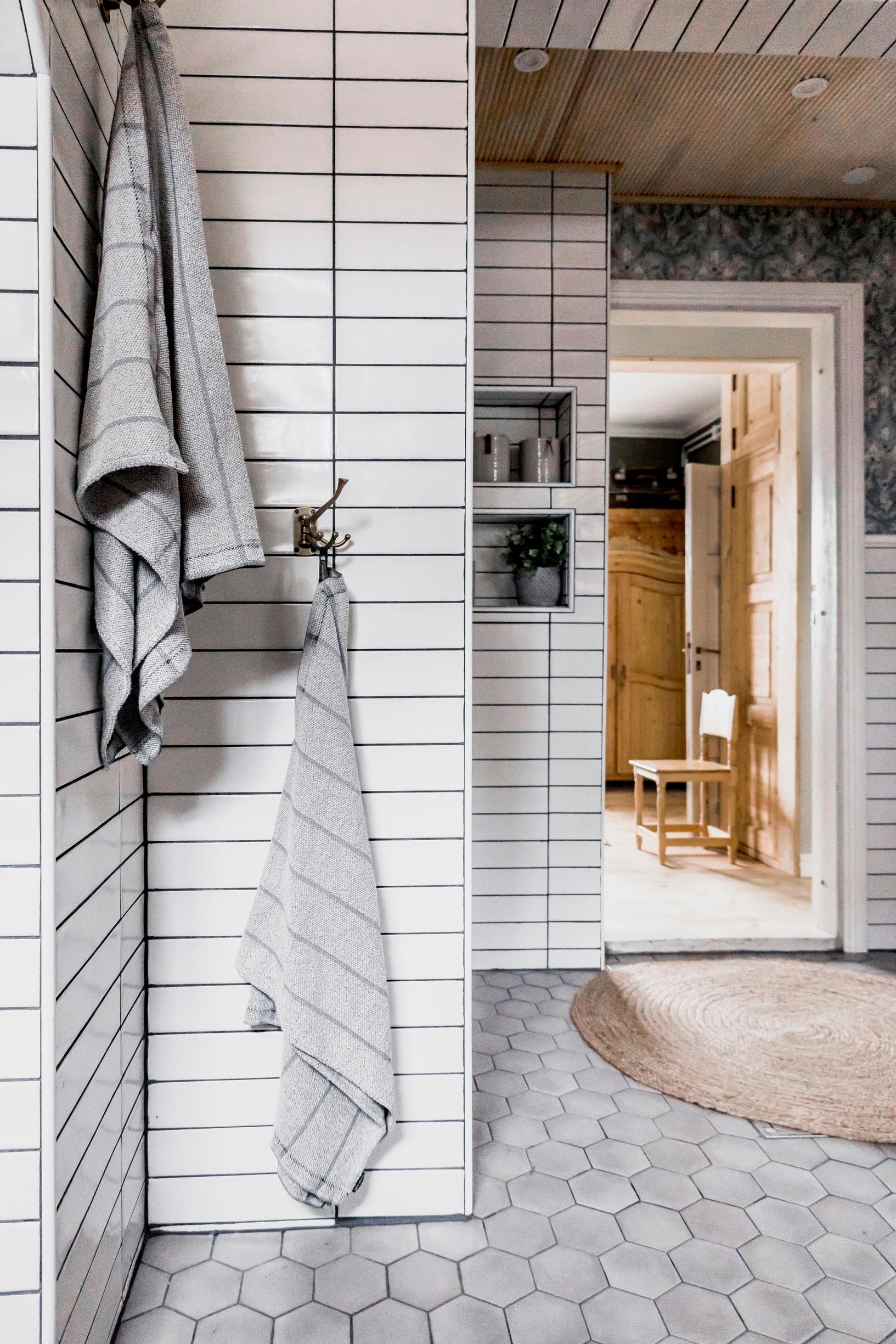 bathroom and towels