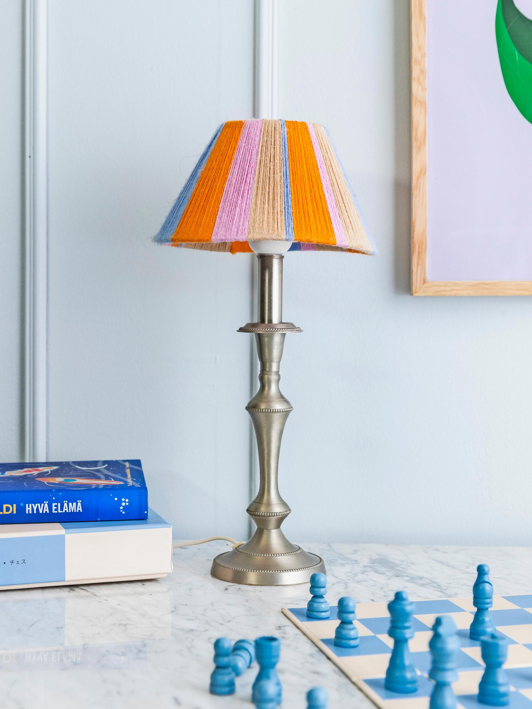 Spin your leftover yarns into a unique lampshade—it’s quick and easy!