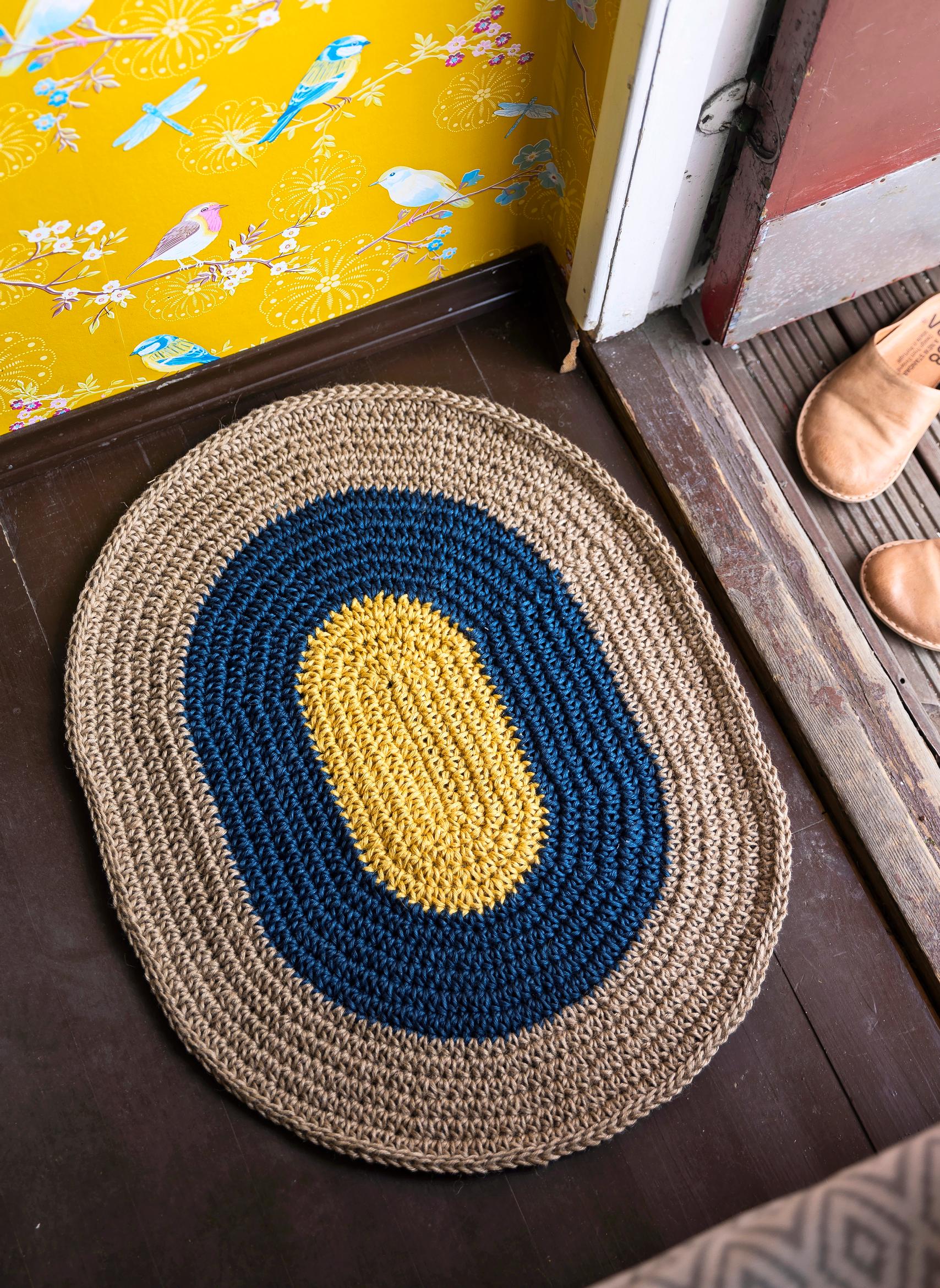 Crocheted oval doormat
