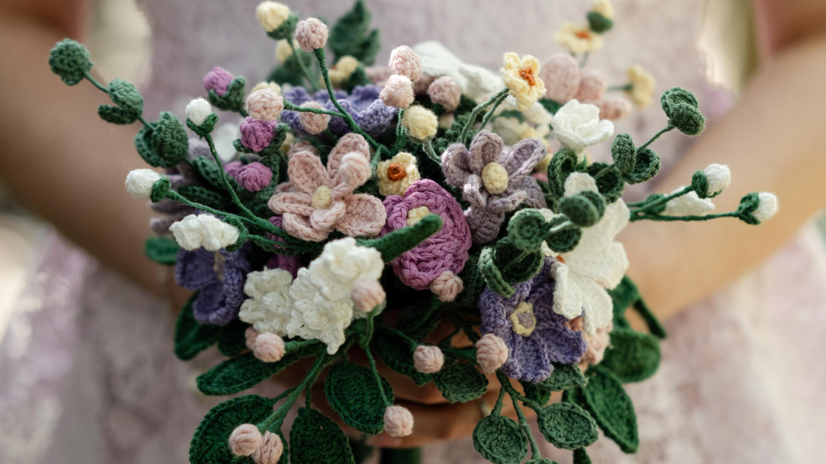 What a bridal bouquet! Saija crocheted an incredible gift for her sister—“Some guests thought the flowers were real”