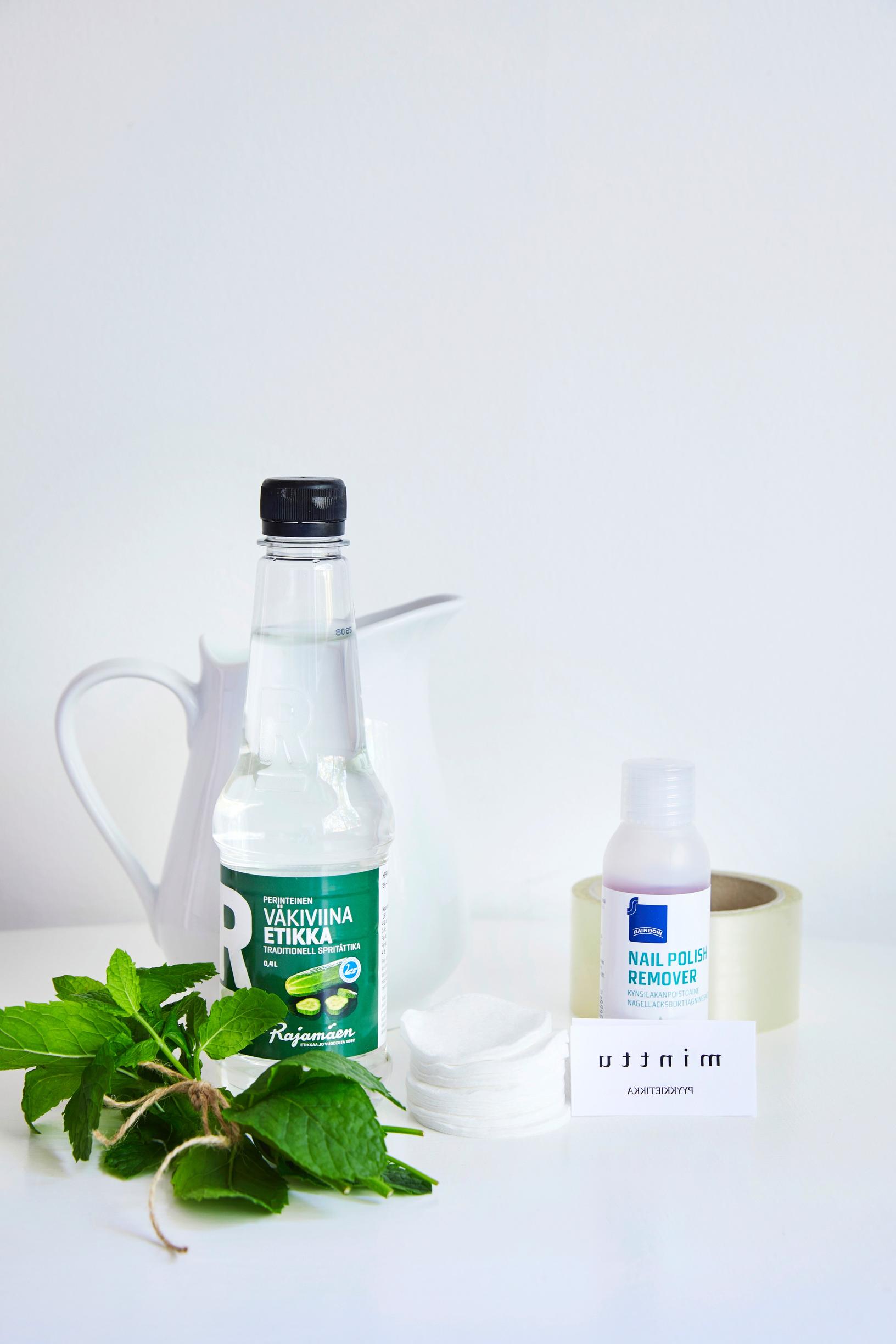 Ingredients for laundry vinegar