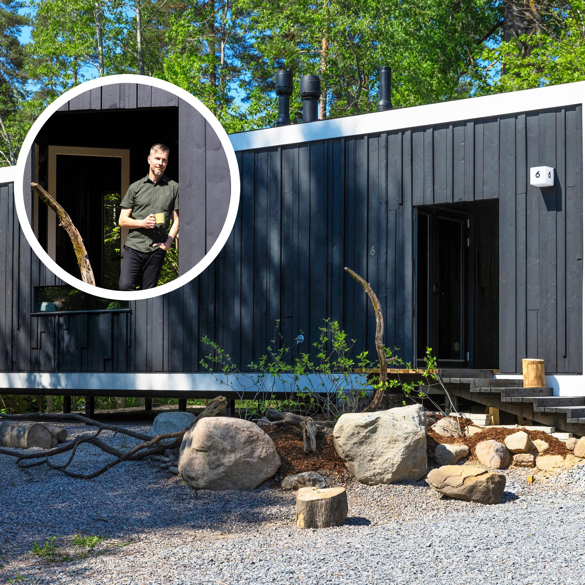 The eco professor’s dream home: this black tiny house of 34 square meters even has a sauna!
