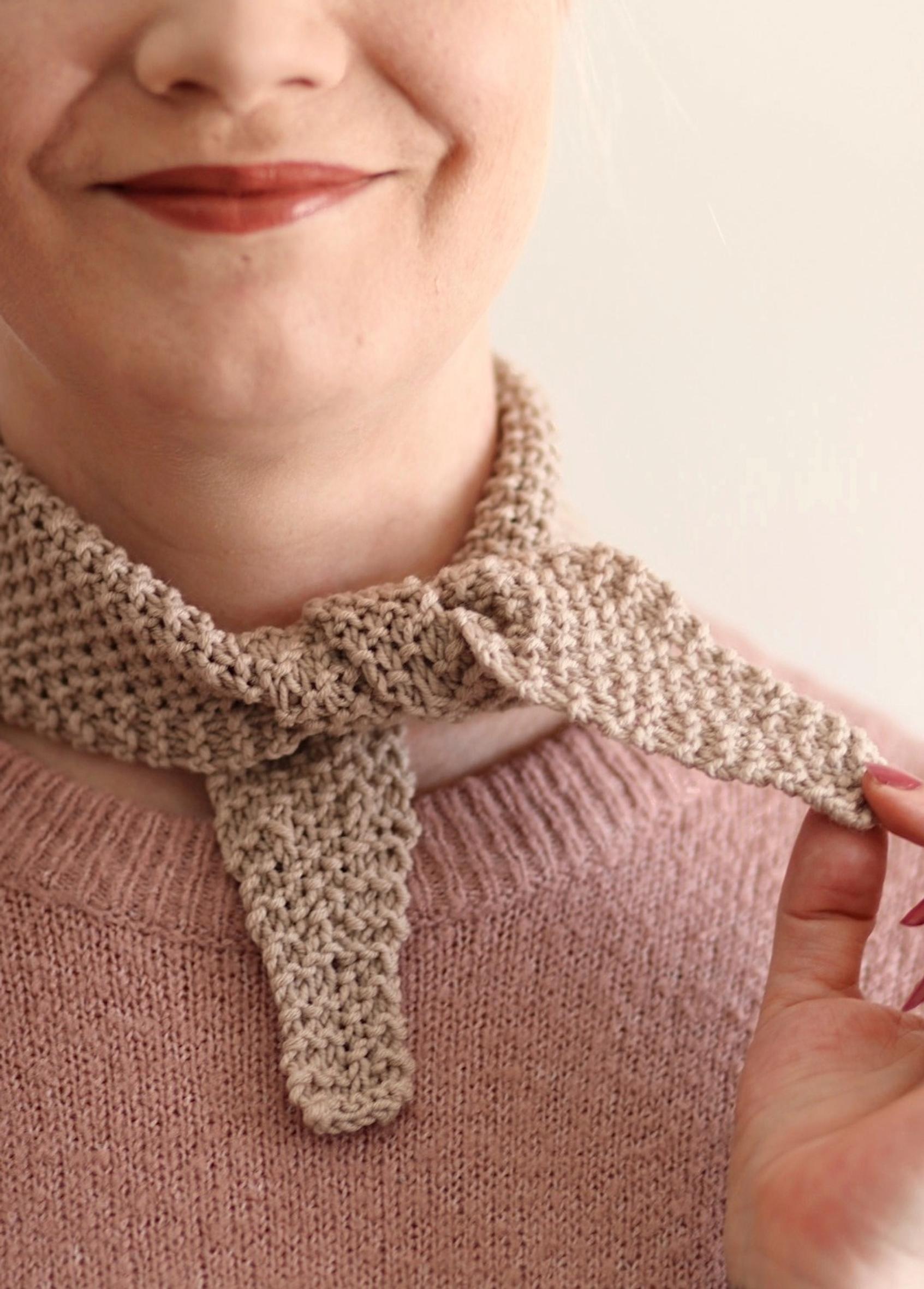 Complete any outfit with this quick-knit scarf—done in just a couple of evenings