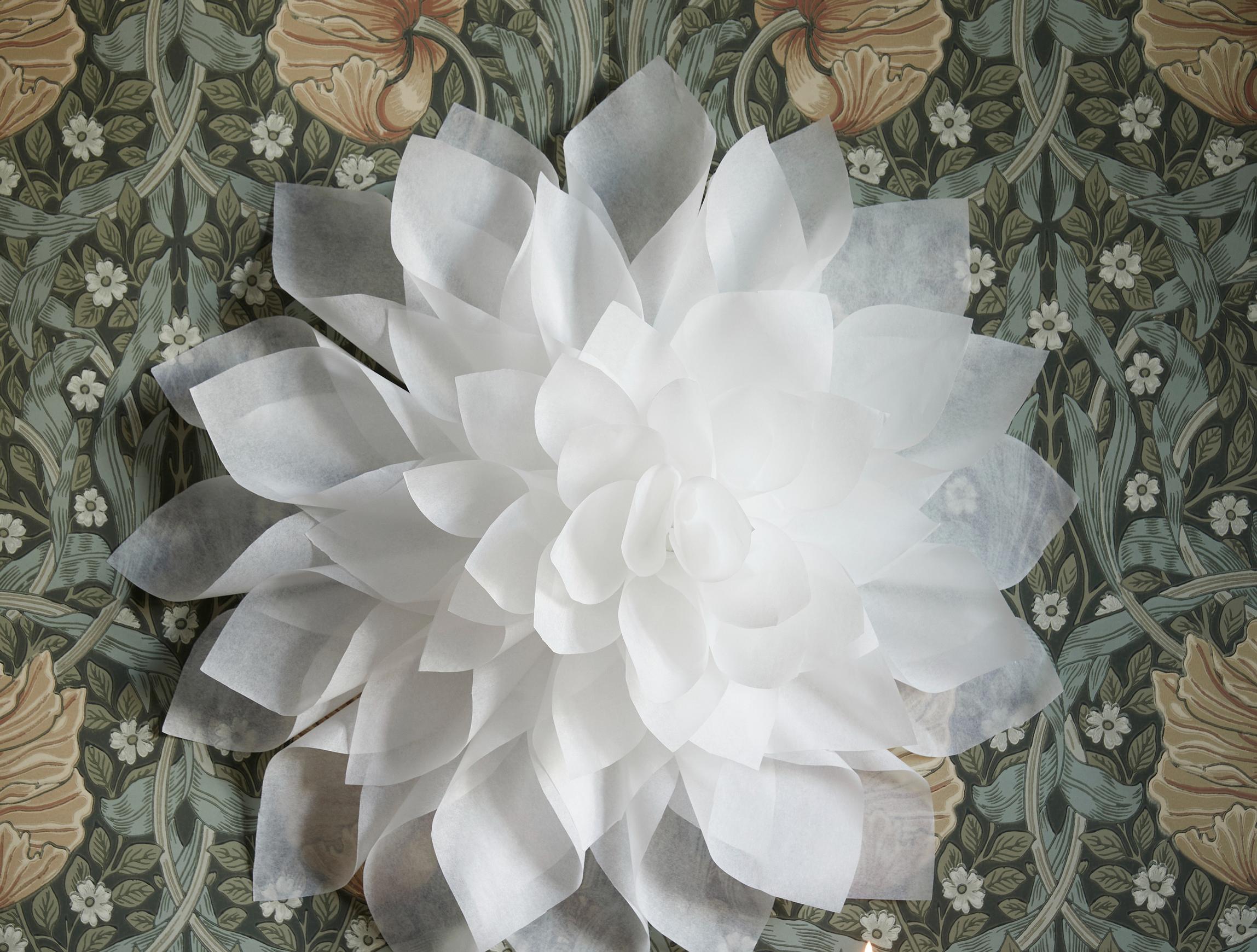 The finished Christmas flower on the wall.