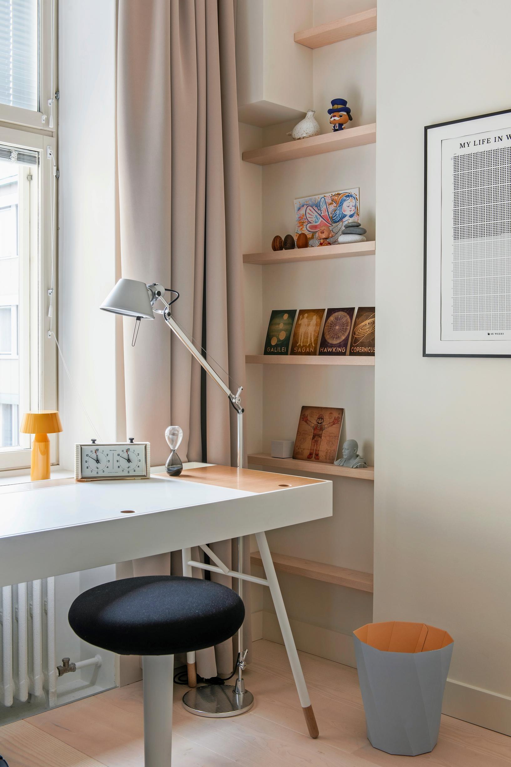 Open shelving in the home office nook