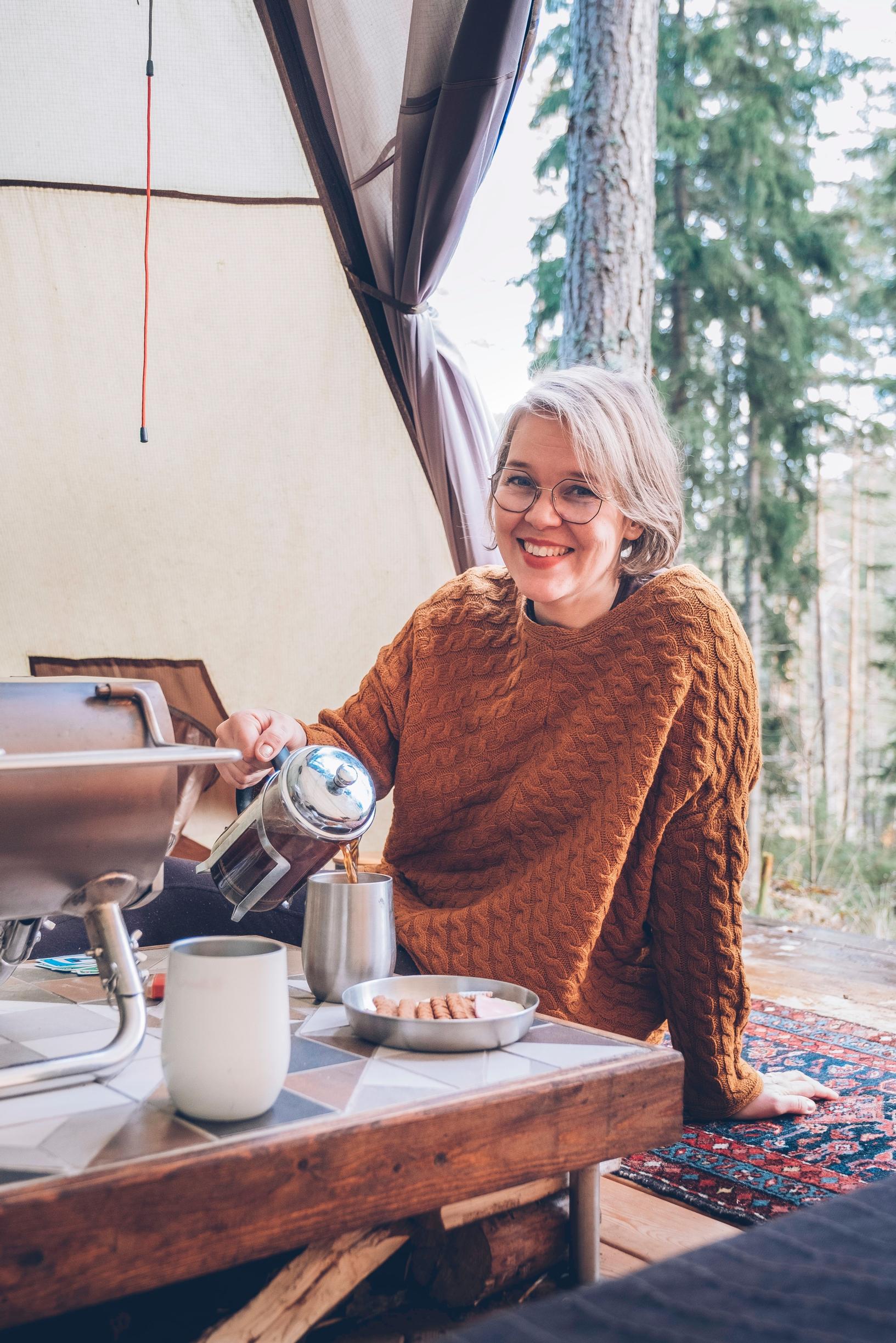 Piritta in the tent