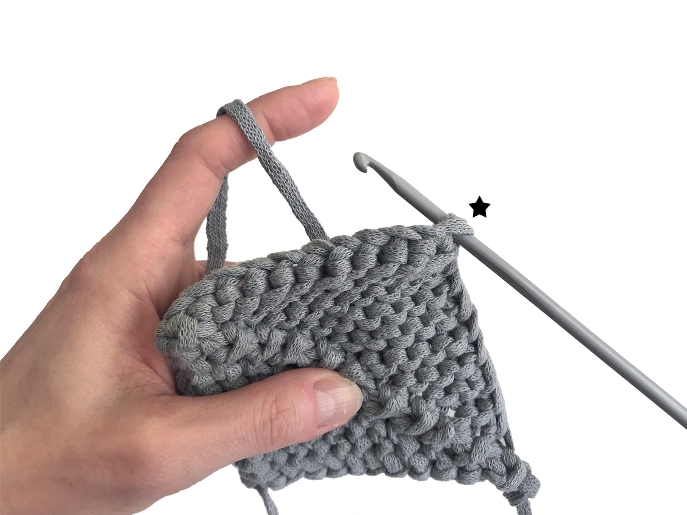 Free knitted slippers pattern, photo 2