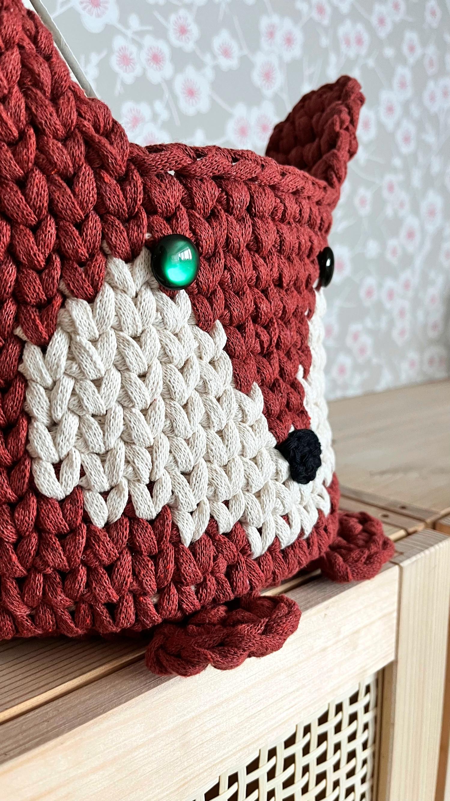 close-up of the fox basket