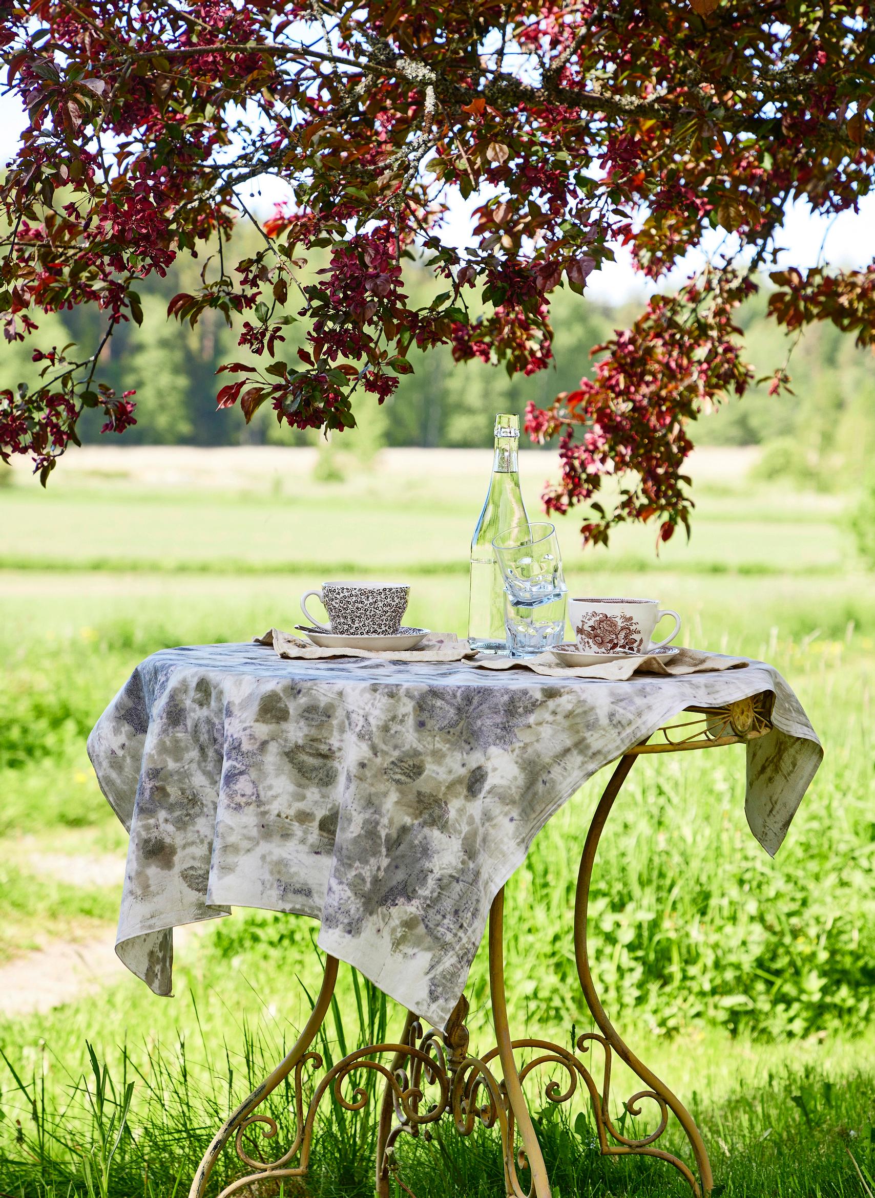 Tablecloth decorated with ecoprinting
