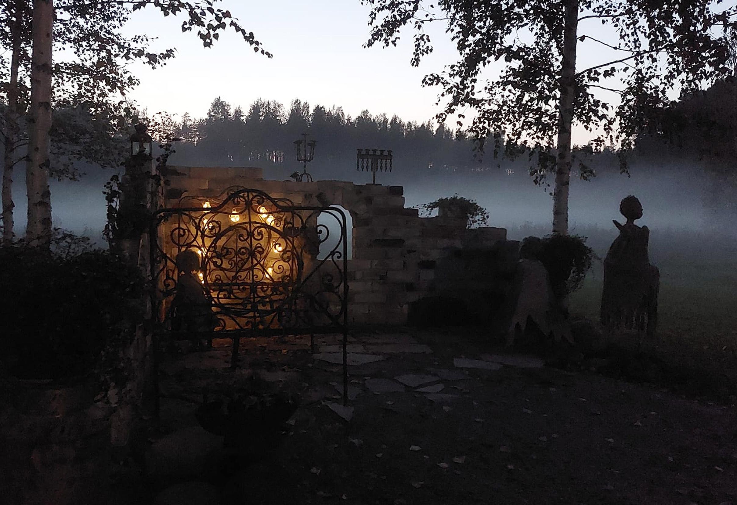 The ruin garden at dusk.