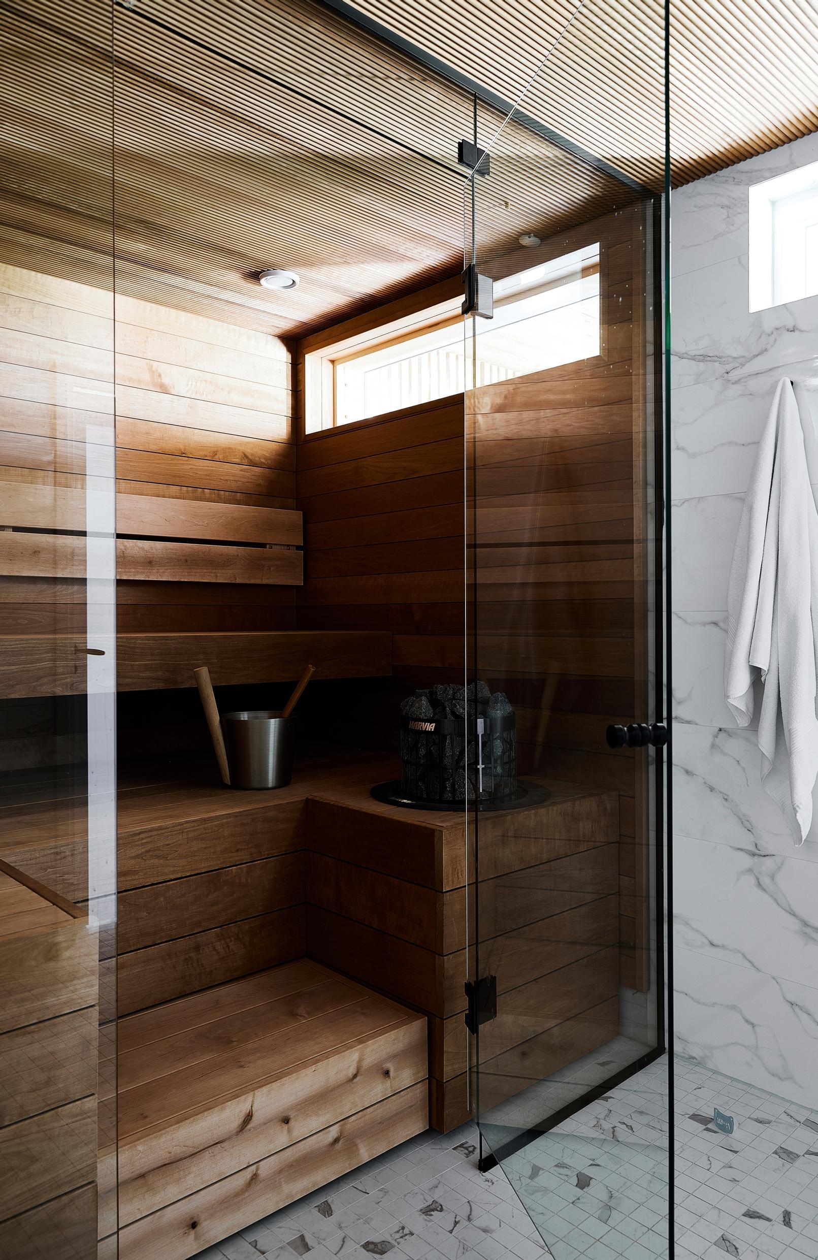Sauna and shower.