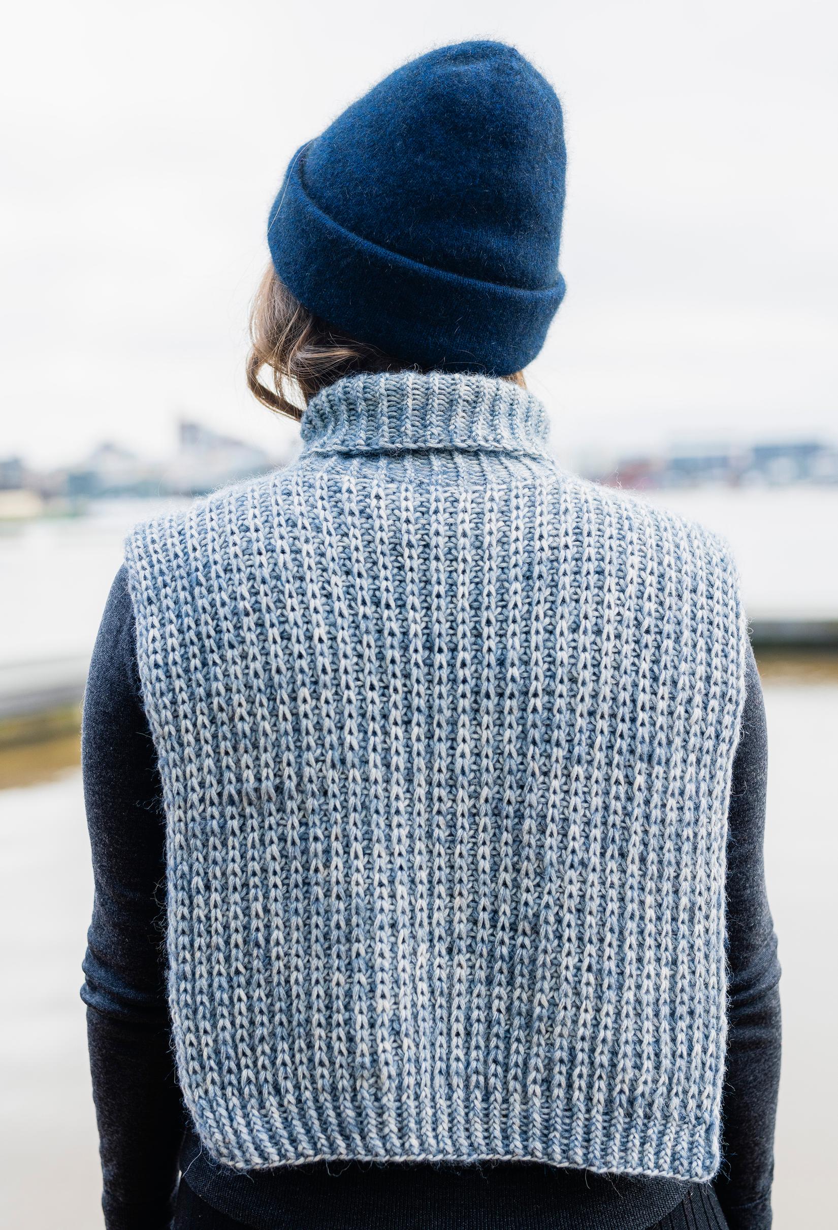 Half-brioche neck warmer from the back