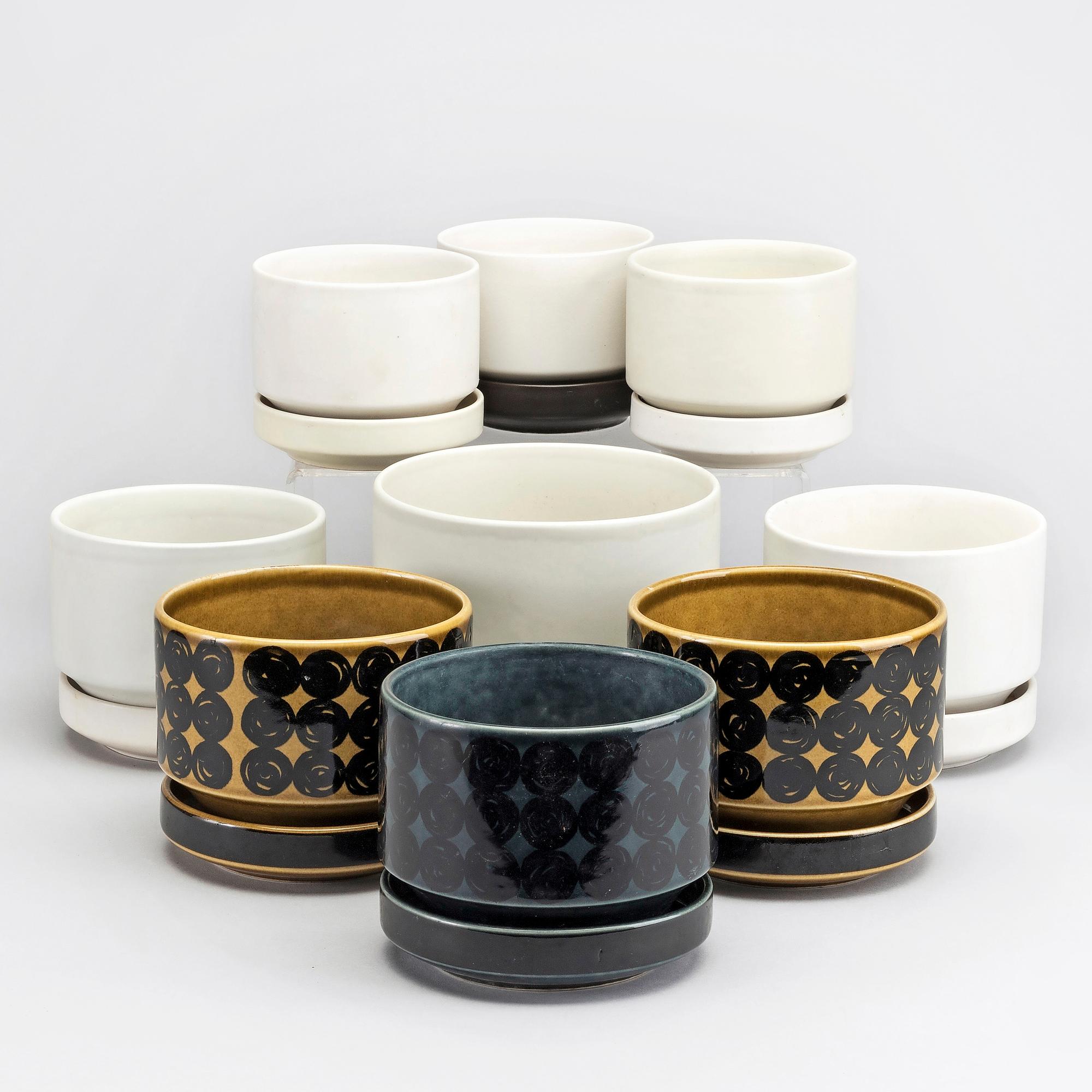 Arabia’s old planters are coveted flea market finds—besides their beautiful design, they help your plants thrive