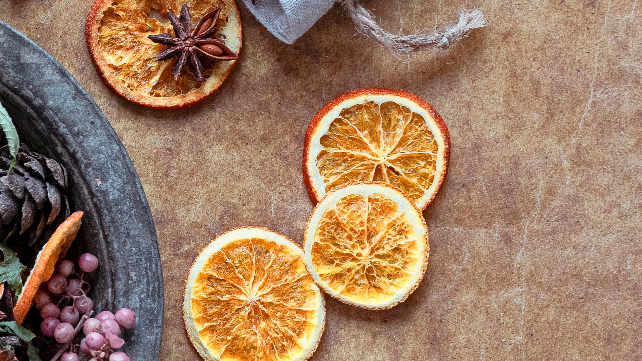 How to dry orange slices: an easy guide to delightfully fragrant Christmas decorations