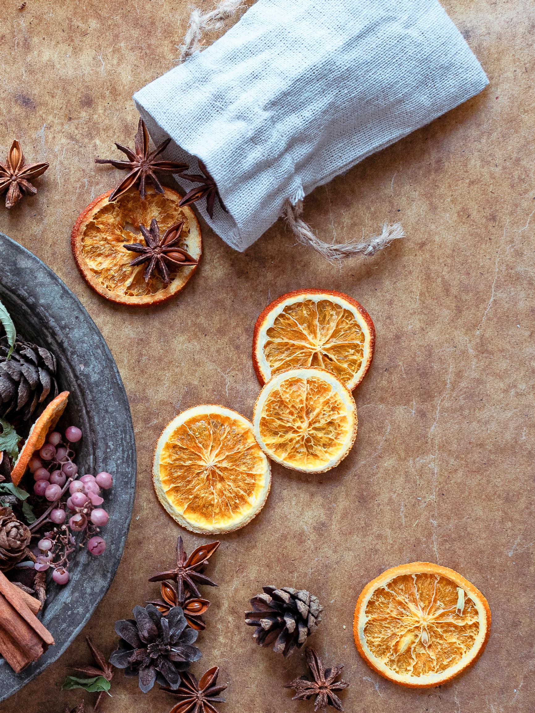 How to dry orange slices: an easy guide to delightfully fragrant Christmas decorations
