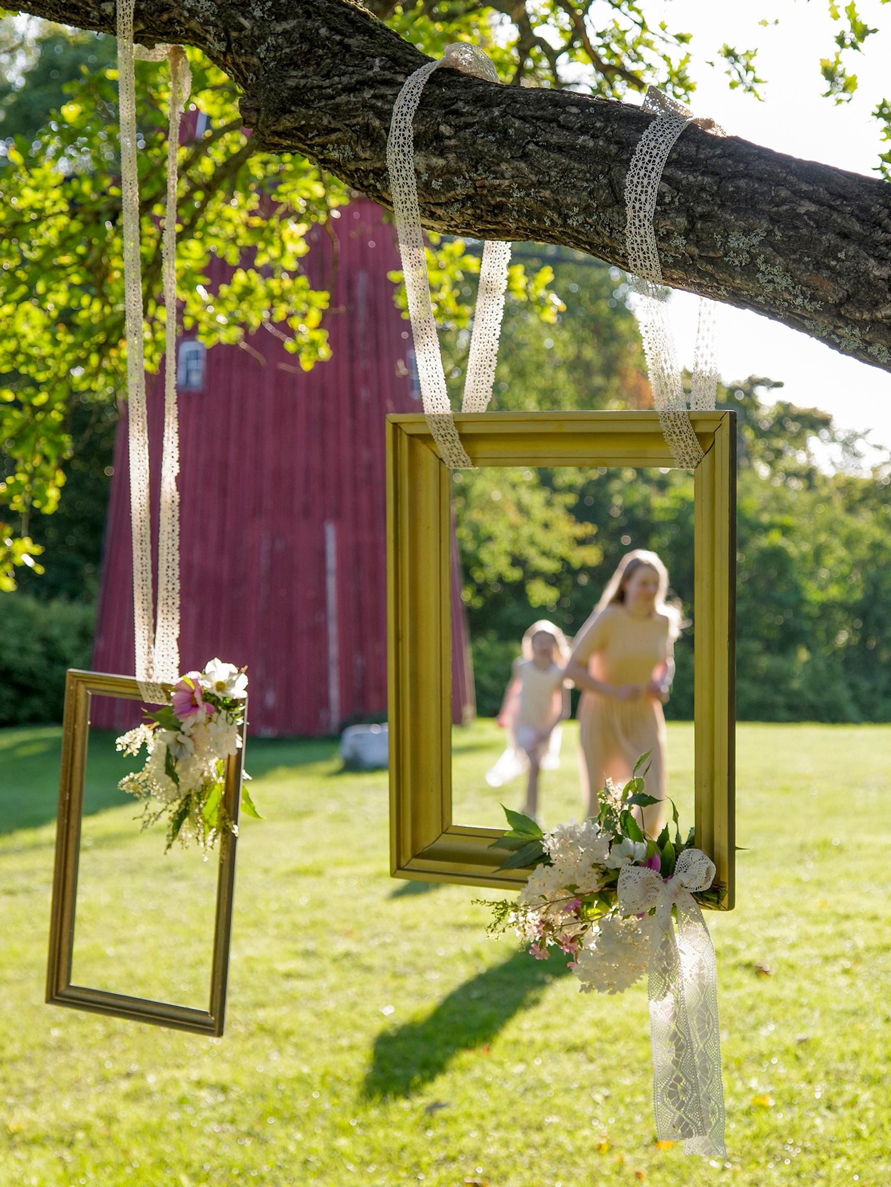 Photobooth for parties—make your own photo frames to capture lovely memories with your guests