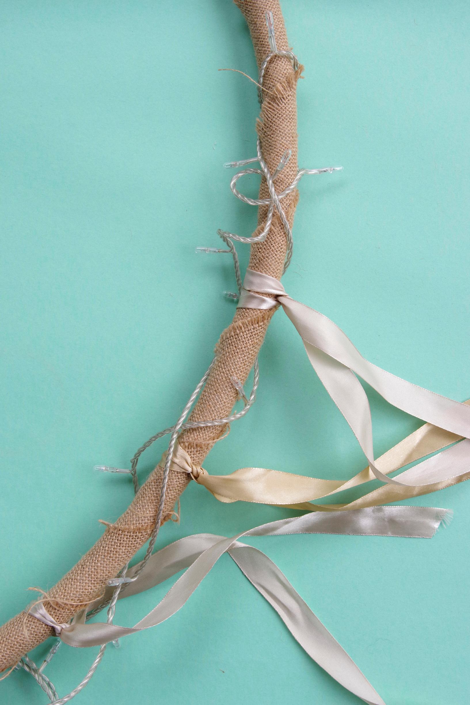 Tie silk ribbon decorations on the hoop.