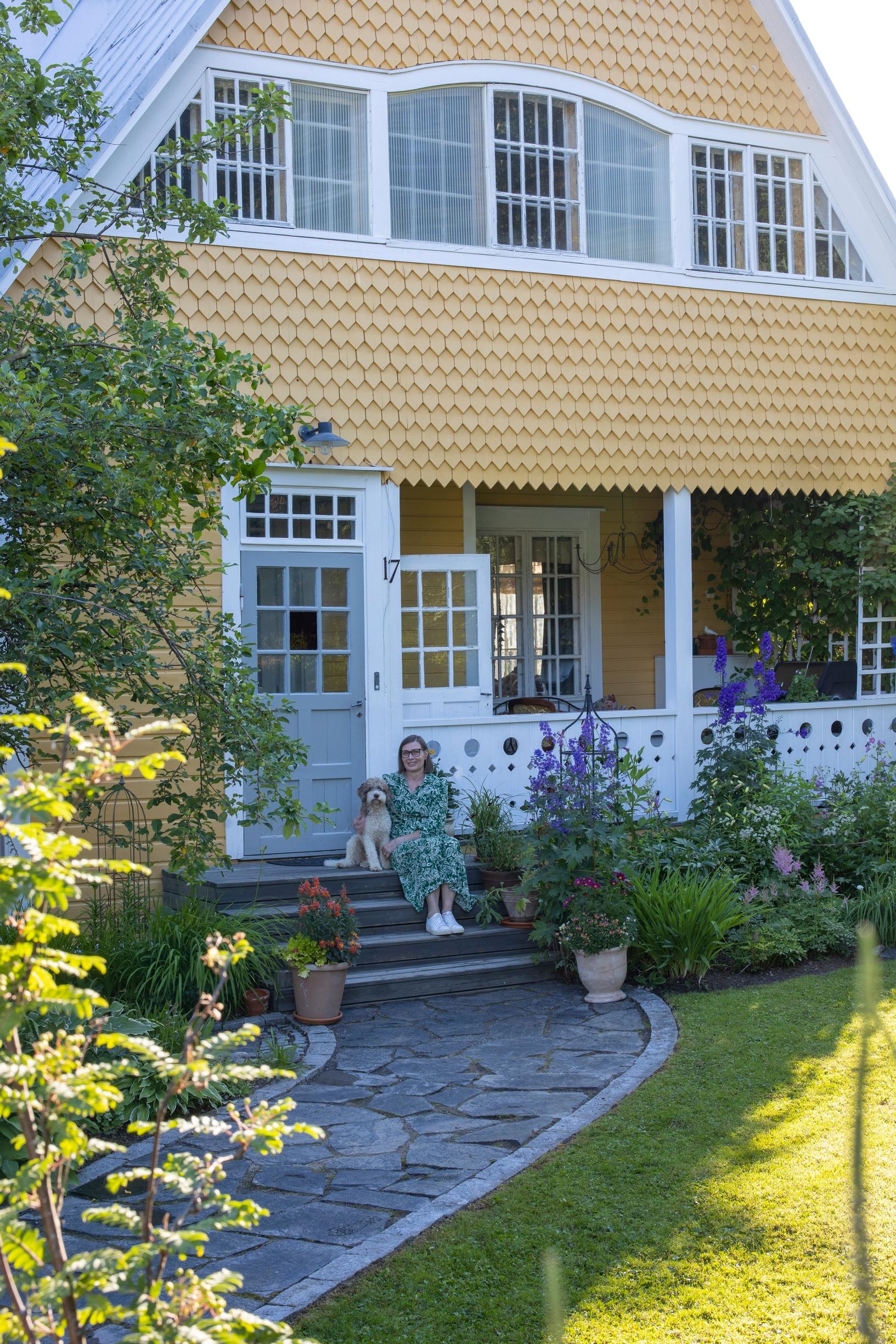 the garden of an old villa in Oulu