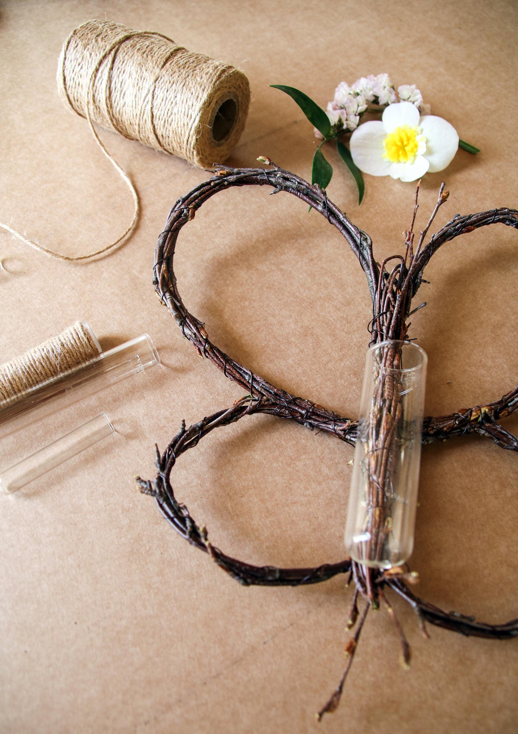 Transforming a twig butterfly into a mini vase