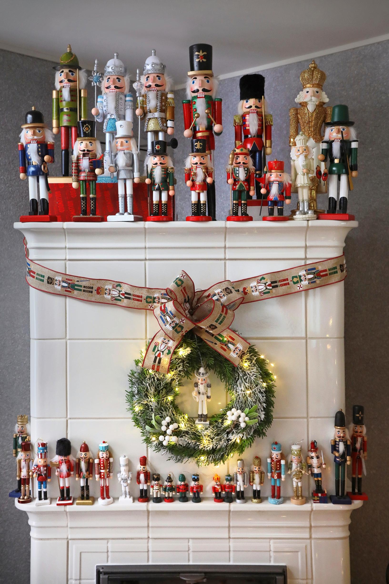 Hanna’s nutcracker figures on the mantel.