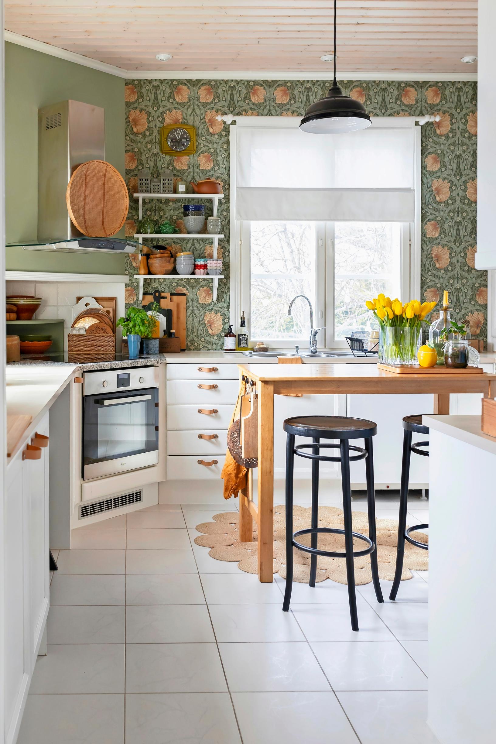 Kirsi's kitchen after renovation