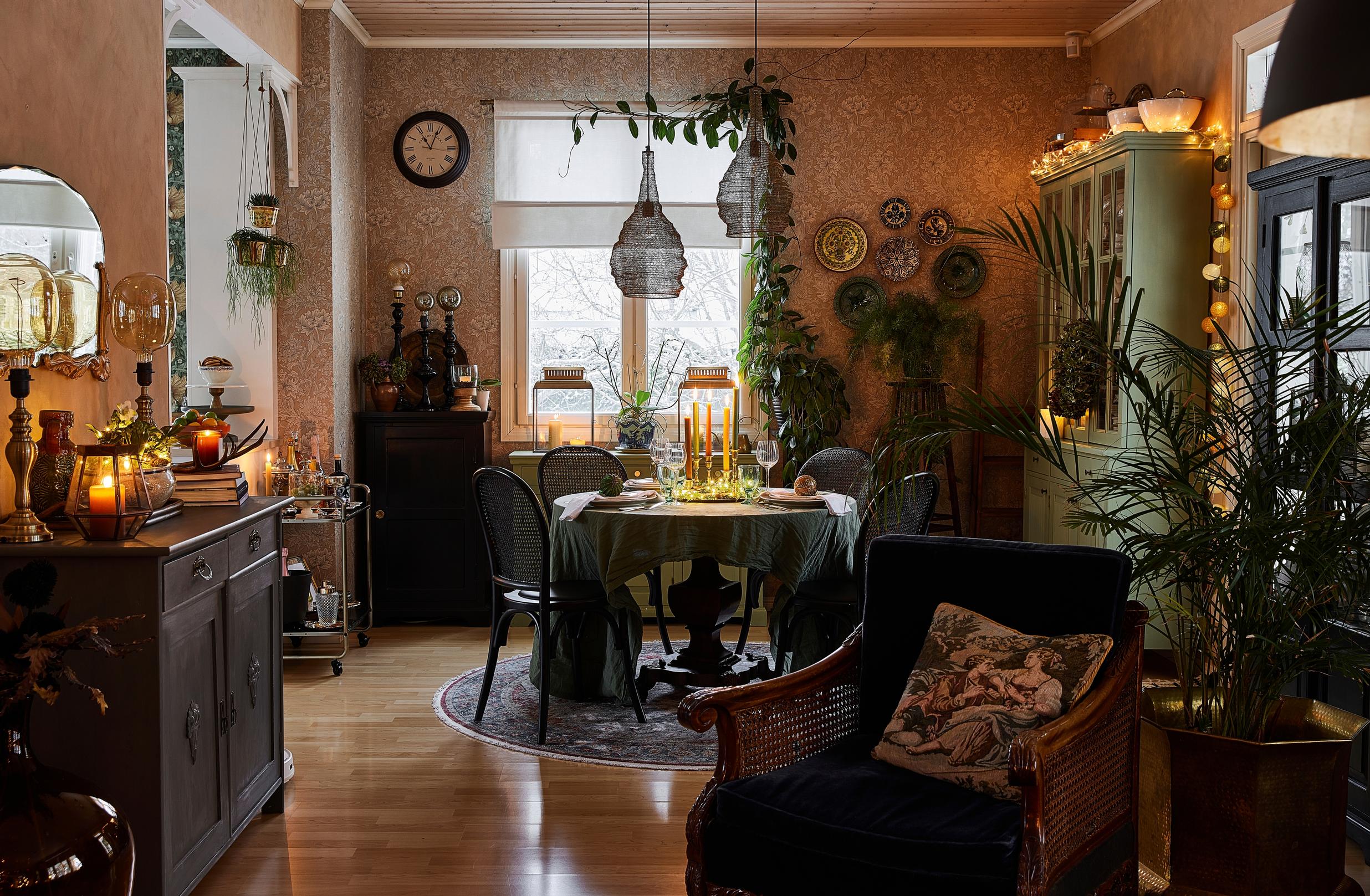 A view of the inviting dining area.