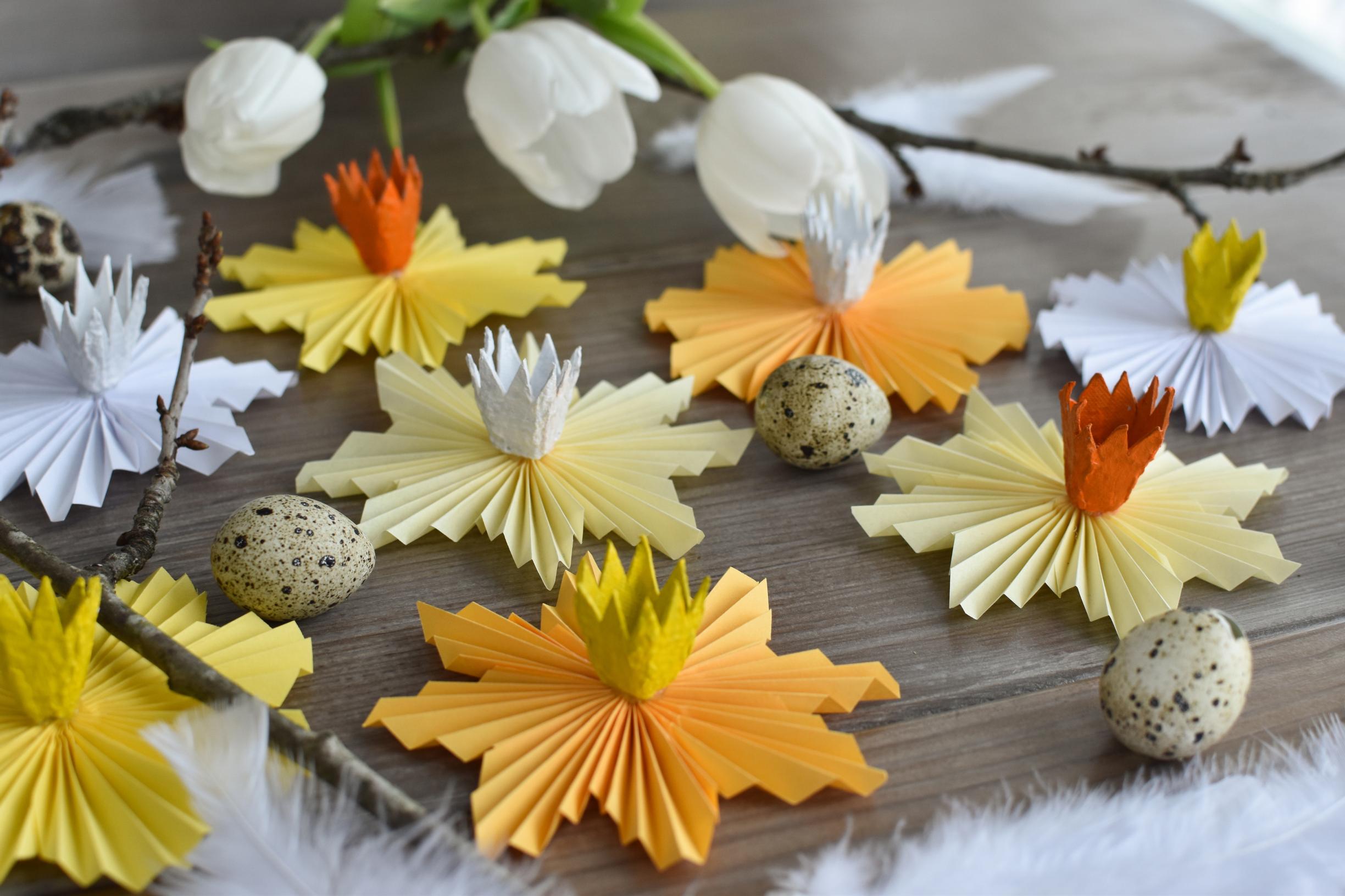 How to make paper daffodils: Finished paper daffodils