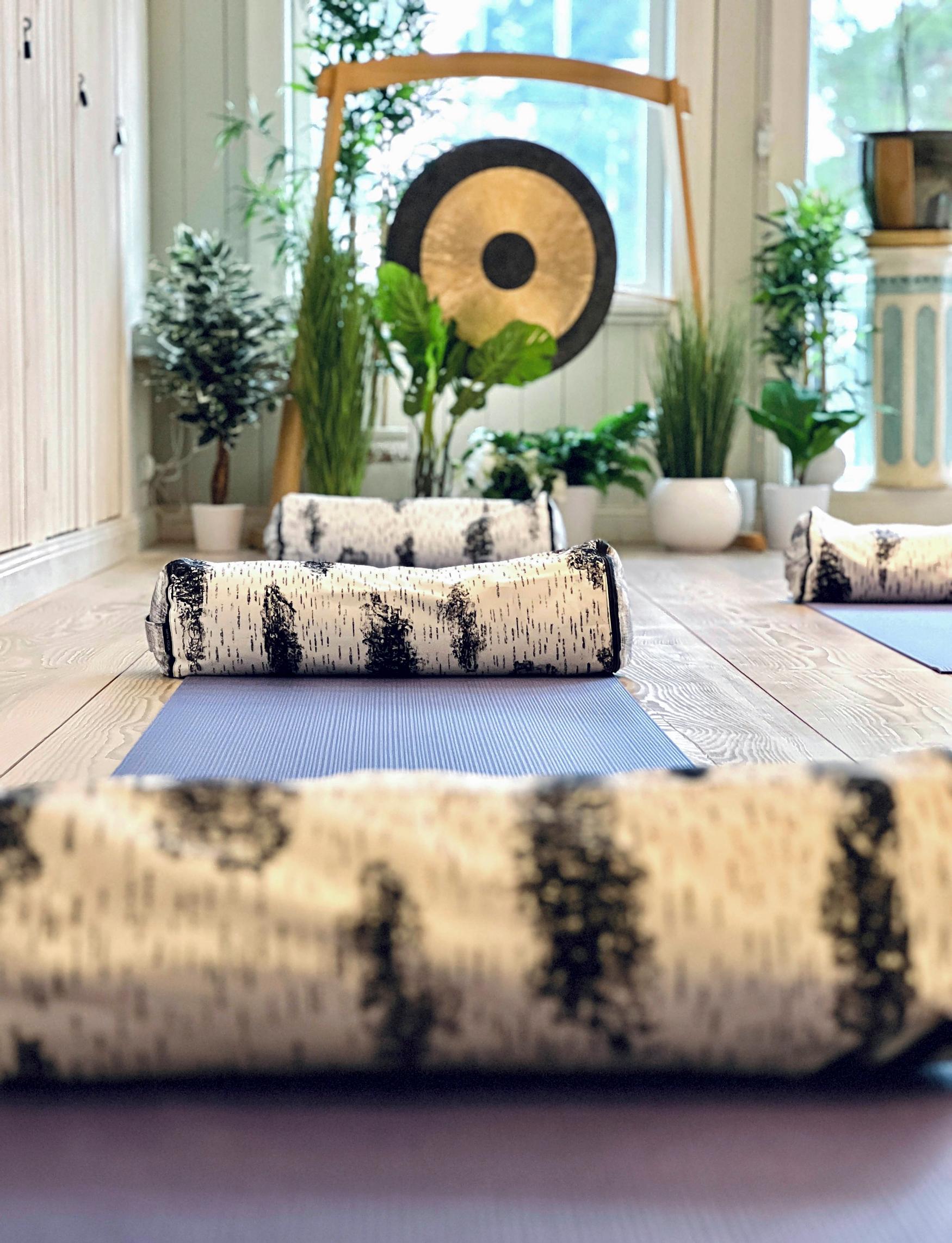 Bolsters resembling birch trunks