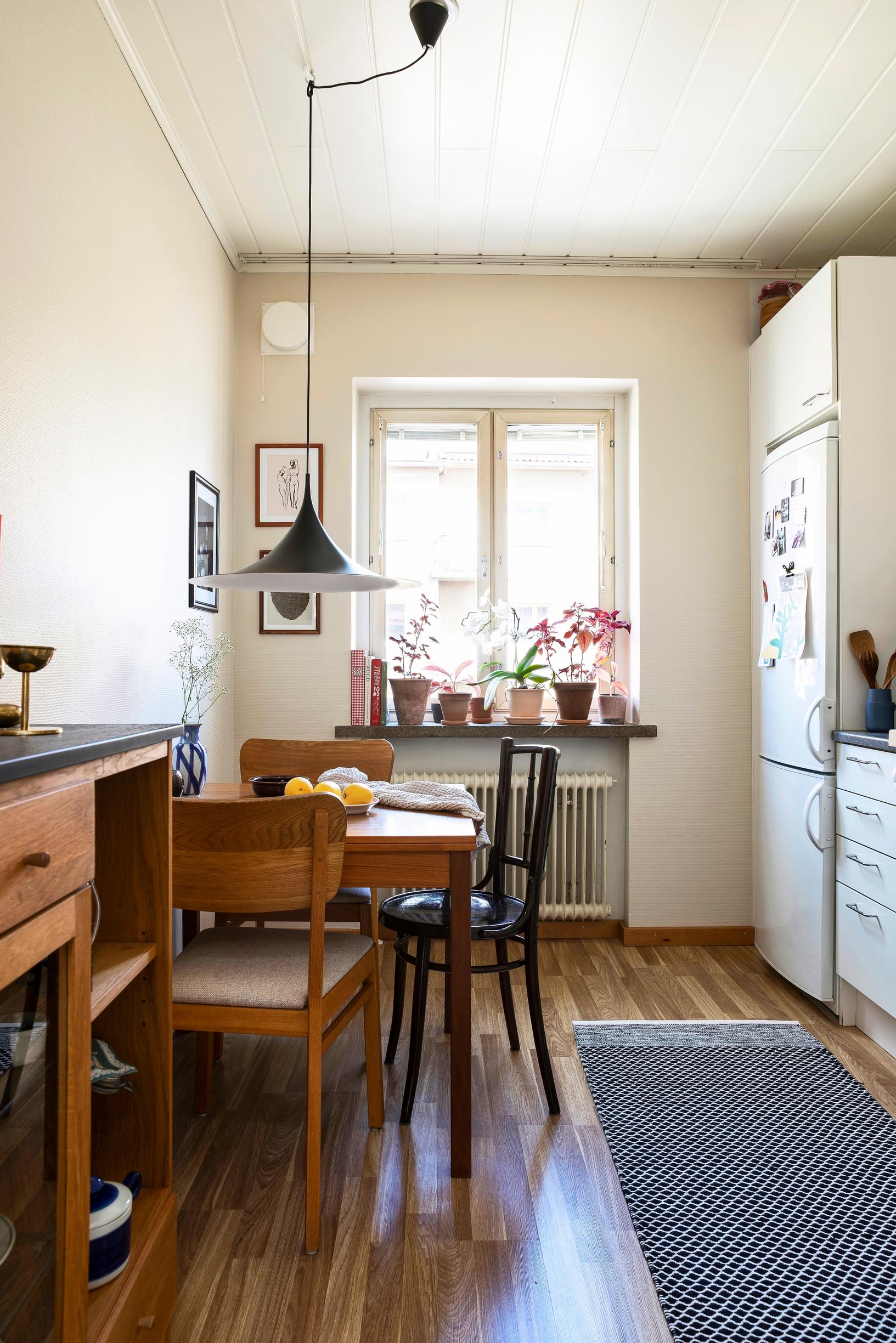 A small dining nook in the kitchen