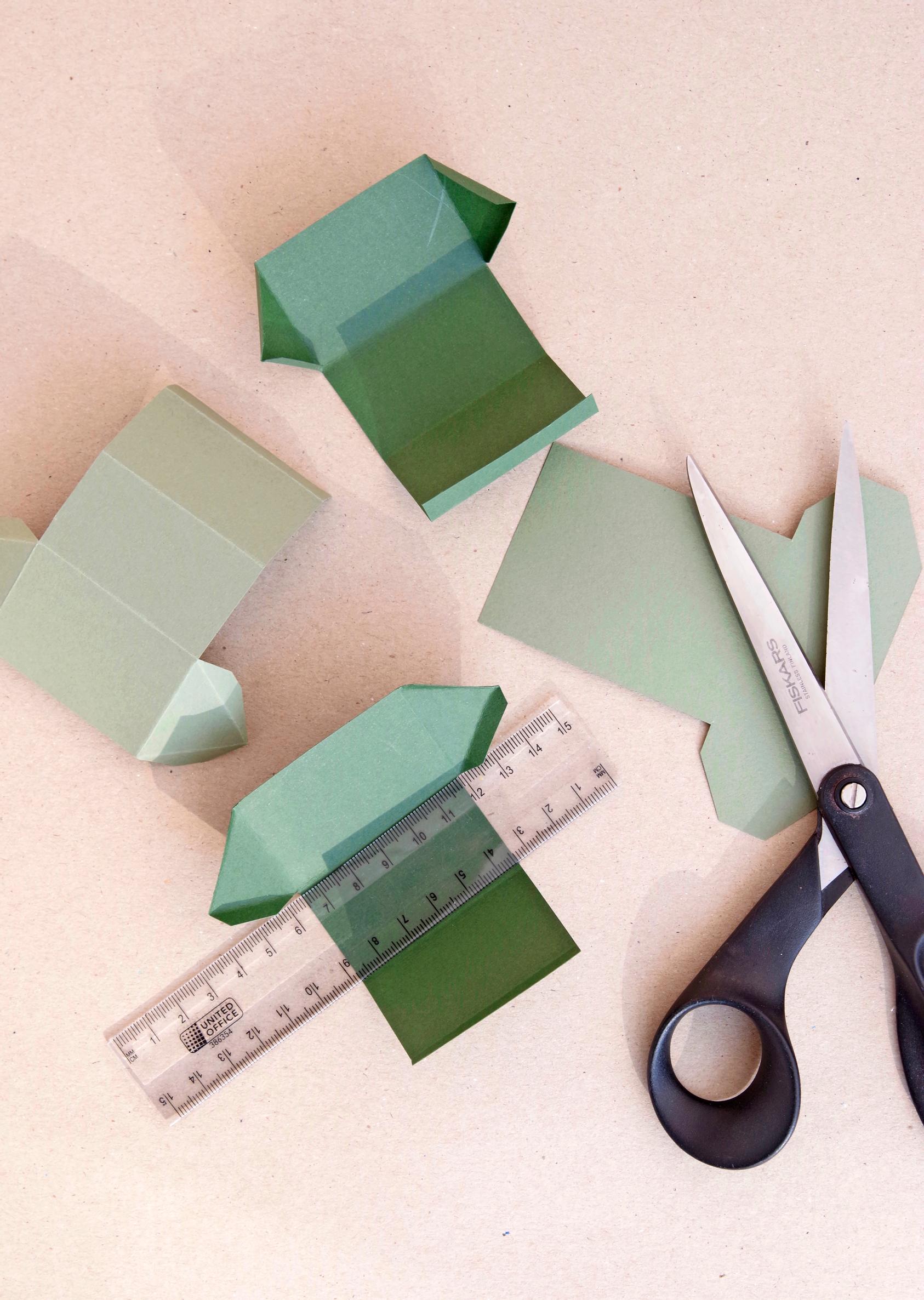 Roofs for the mini houses from colored paper