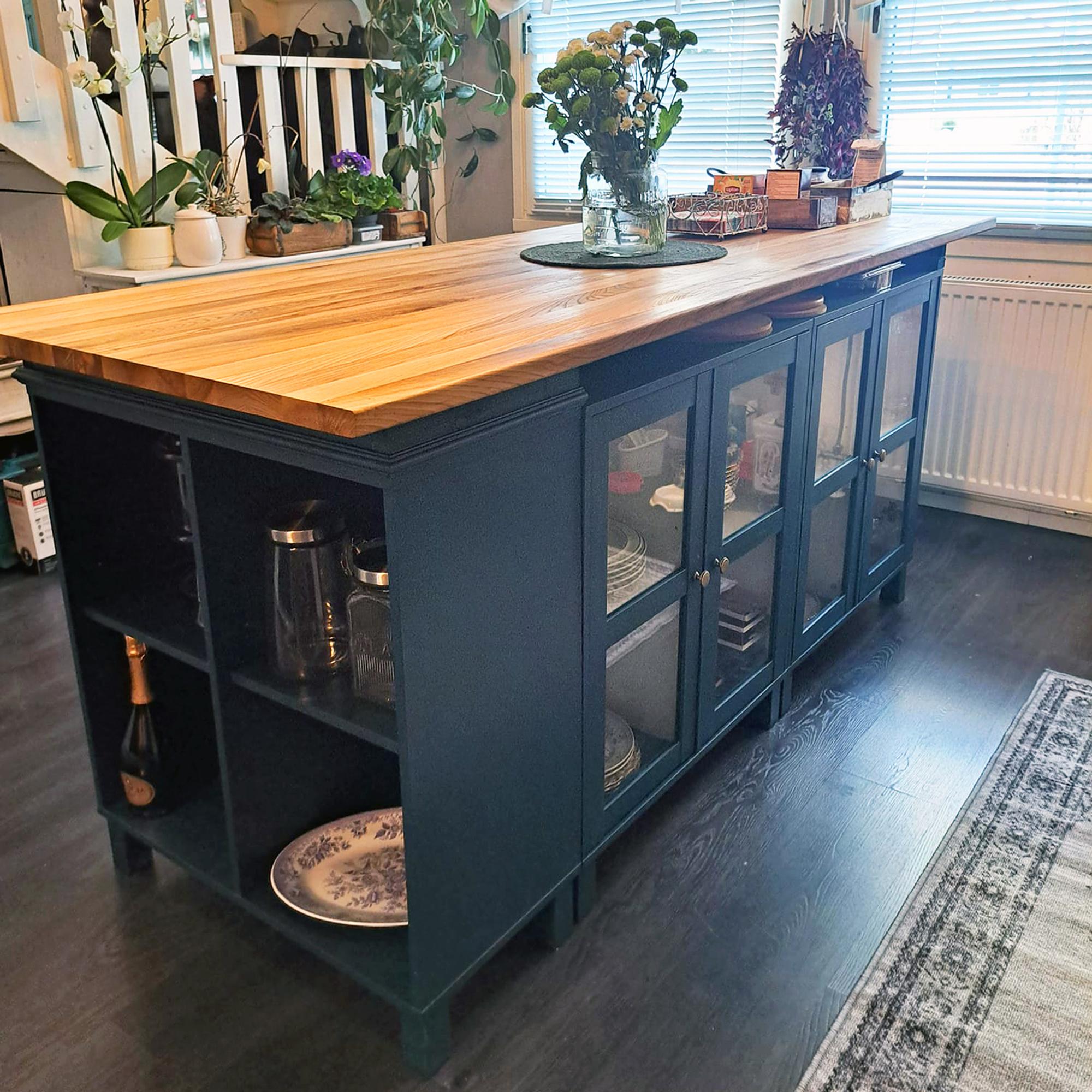 Worn-out display cabinets reborn: Riikka builds a stylish kitchen island on a budget