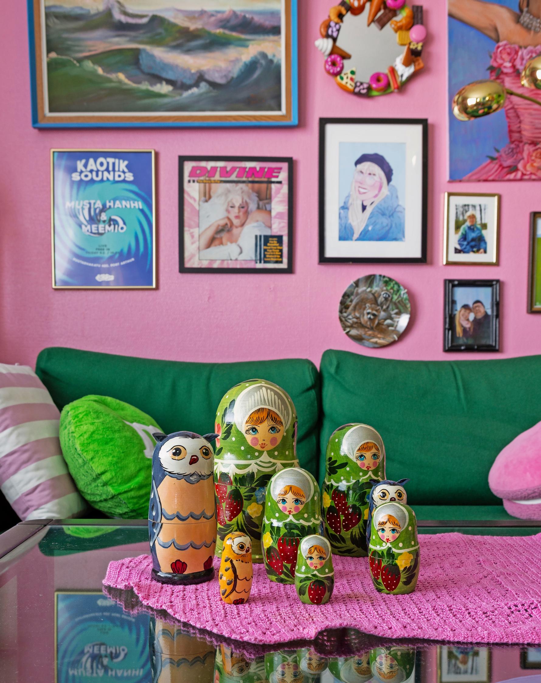 Matryoshka dolls on Mona’s coffee table.